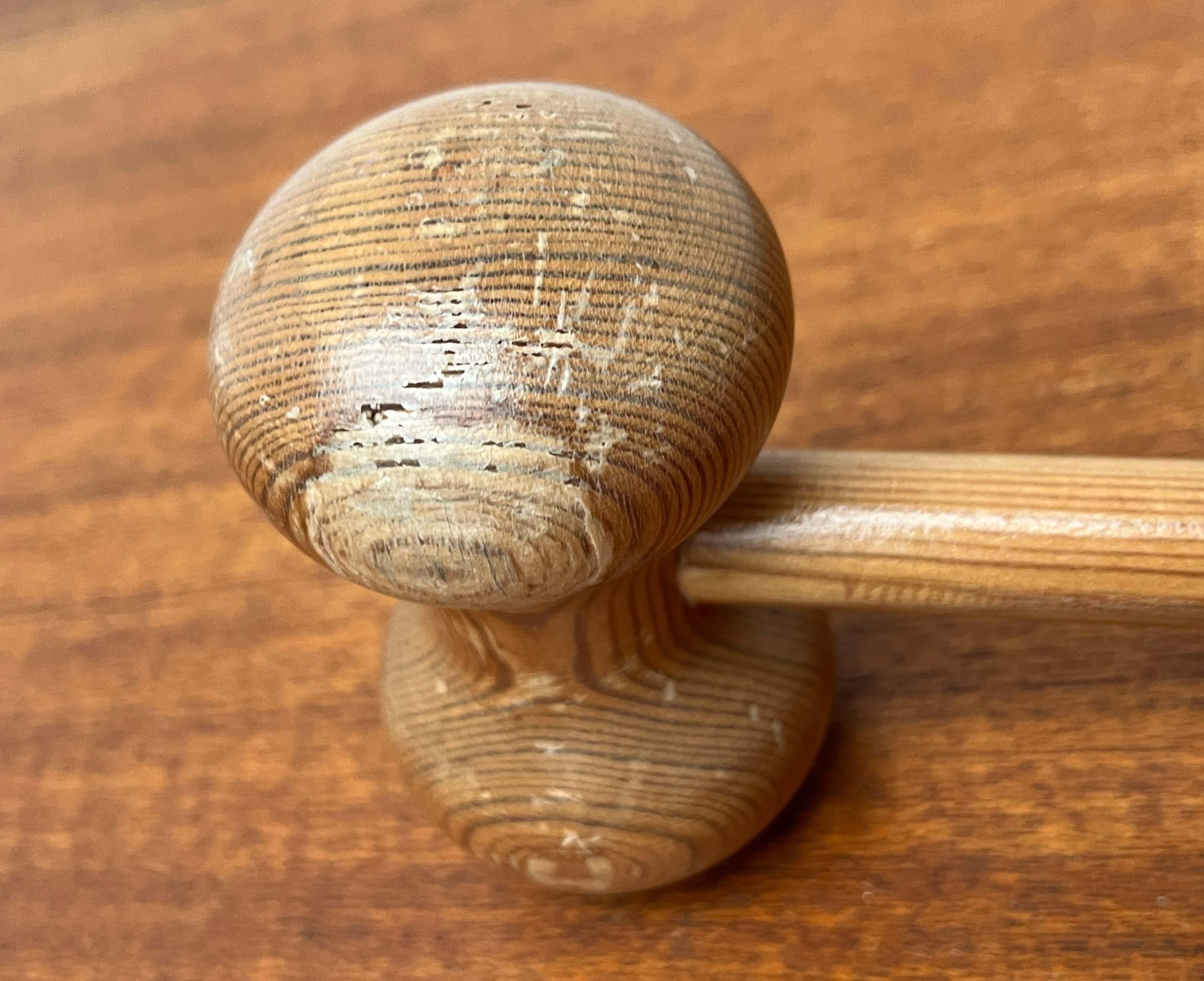 Mid-Century Modern Wooden Hammer from Aarikka, Finland, 1960s (20. Jahrhundert) im Angebot