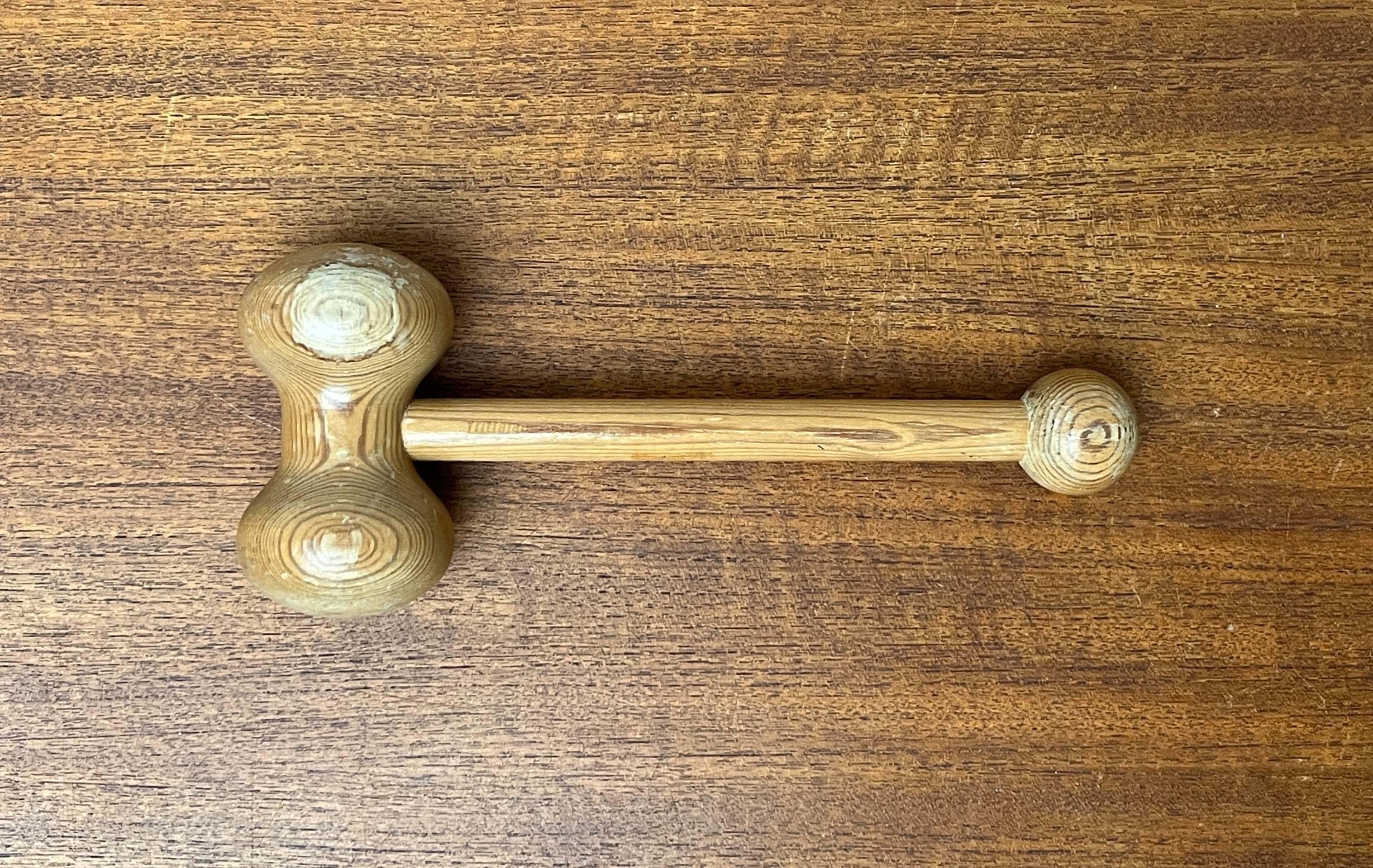Mid-Century Modern Wooden Hammer from Aarikka, Finland, 1960s (Holz) im Angebot