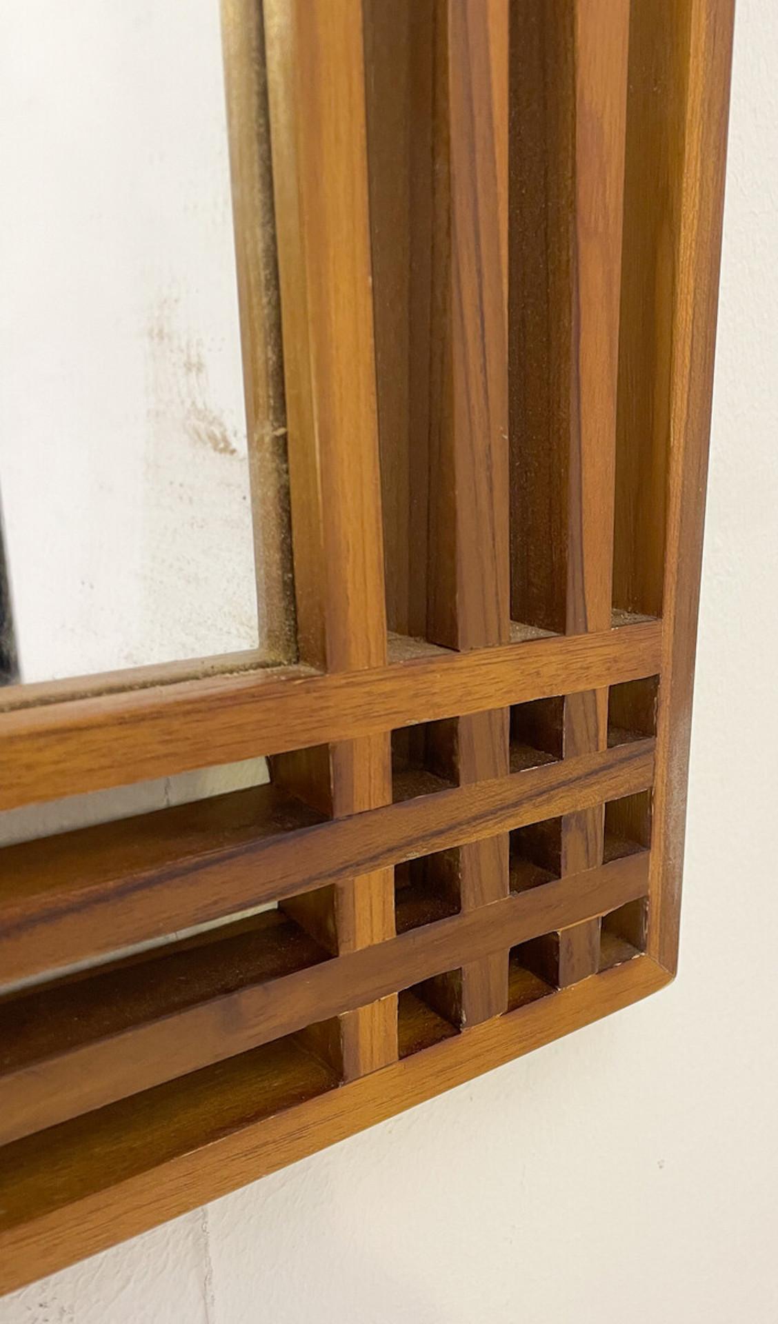 Legno Specchio di legno moderno di metà secolo, stile Sottsass in vendita