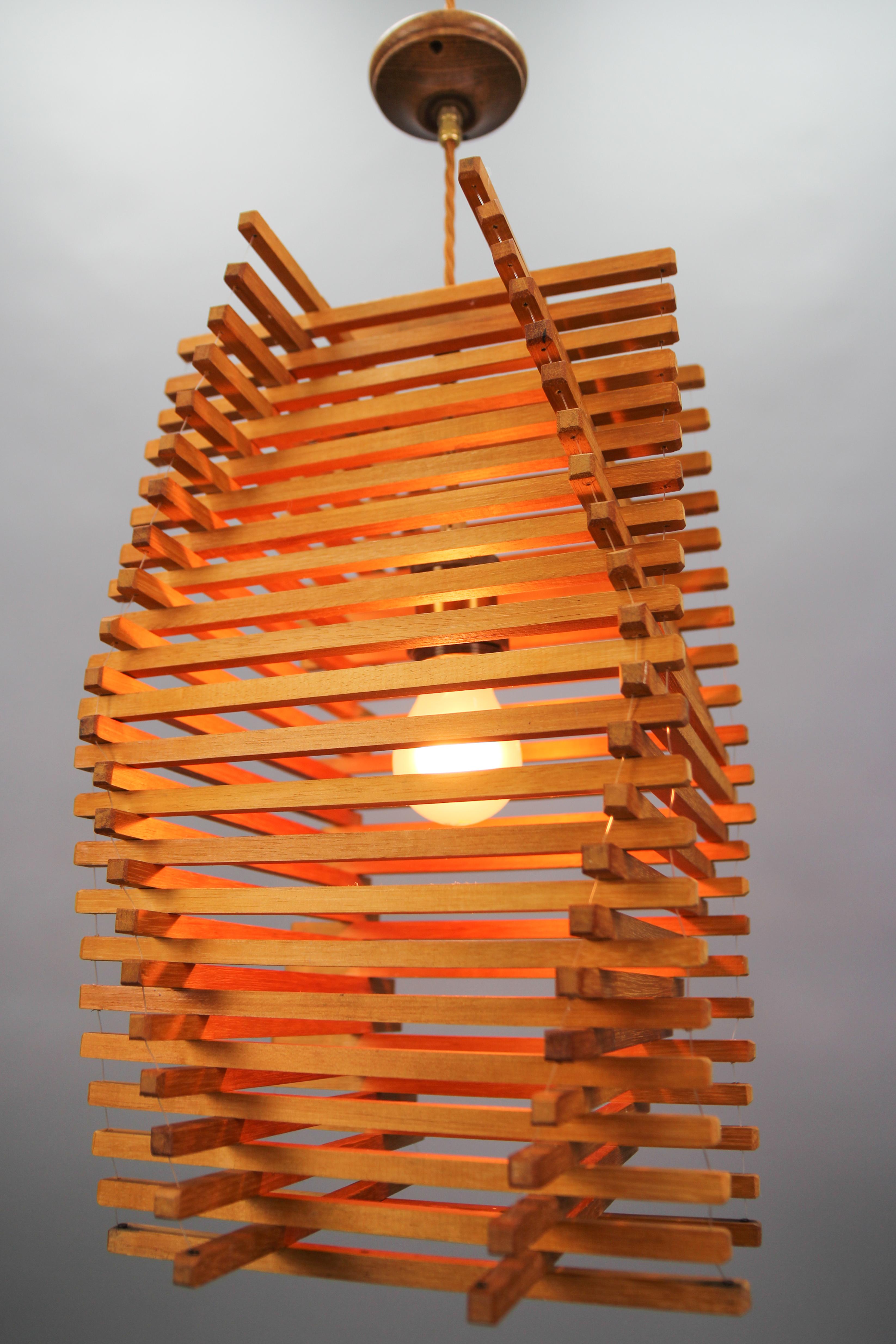 Mid-Century Modern Wooden Pendant Light, 1970s In Good Condition In Barntrup, DE
