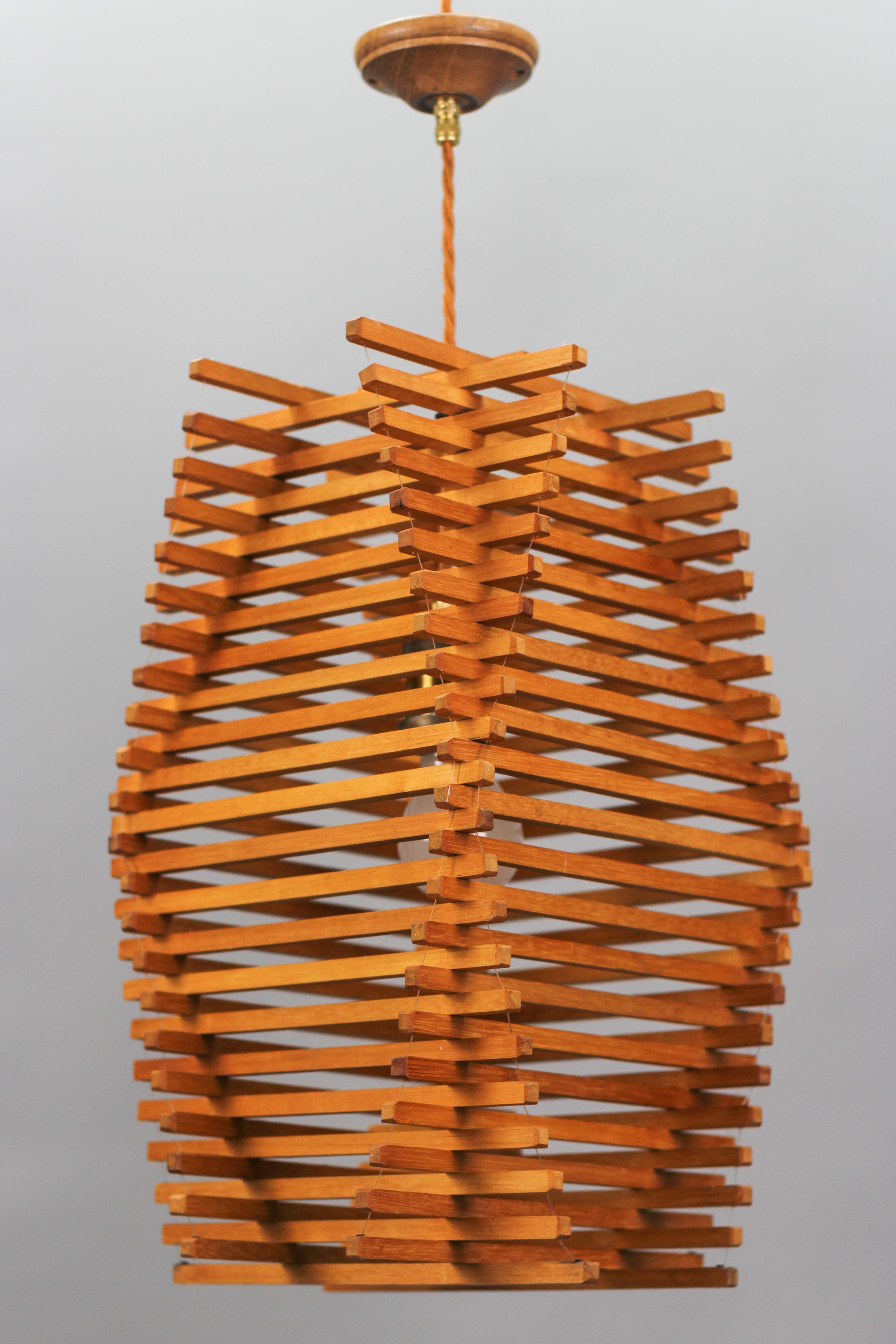 Mid-Century Modern Wooden Pendant Light, 1970s For Sale 1