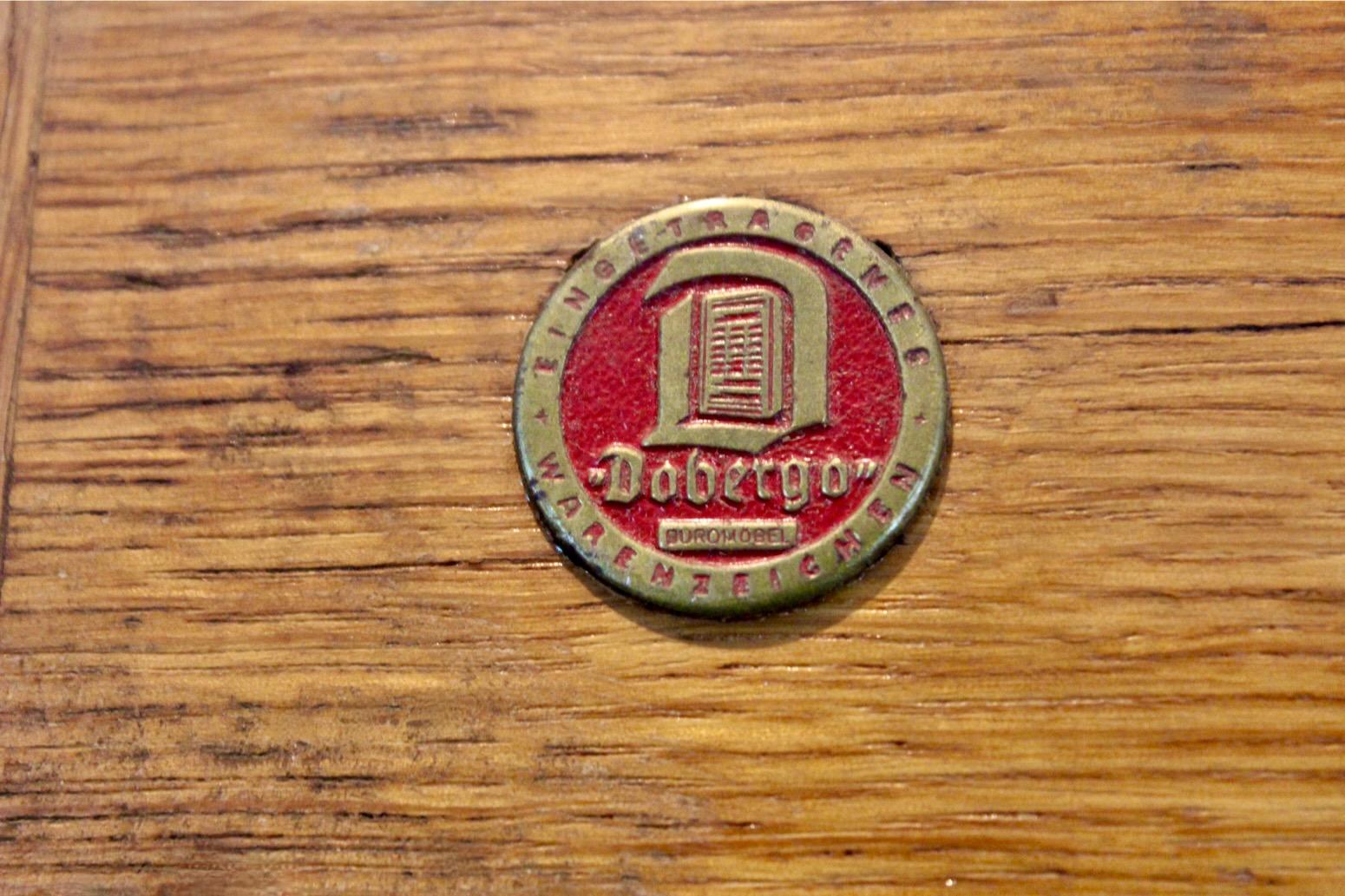 Tedesco Armadio a piccionaia in legno di Dobergo Büromöbel, Germania, 1950 in vendita