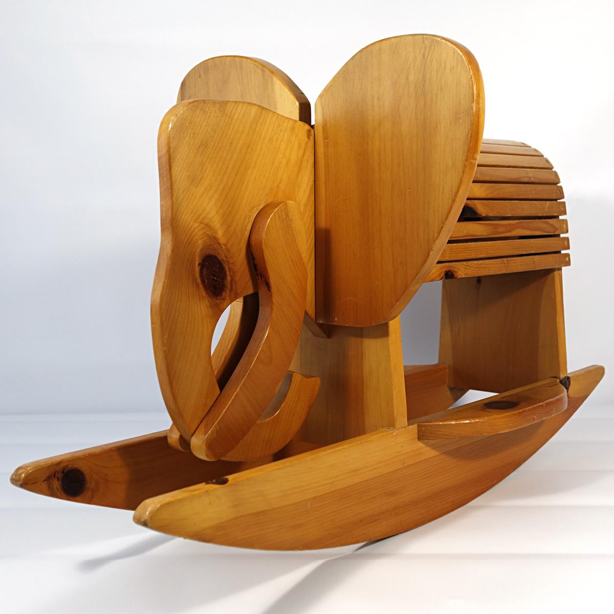 Mid-Century Modern Wooden Rocking Elephant In Good Condition For Sale In Doornspijk, NL