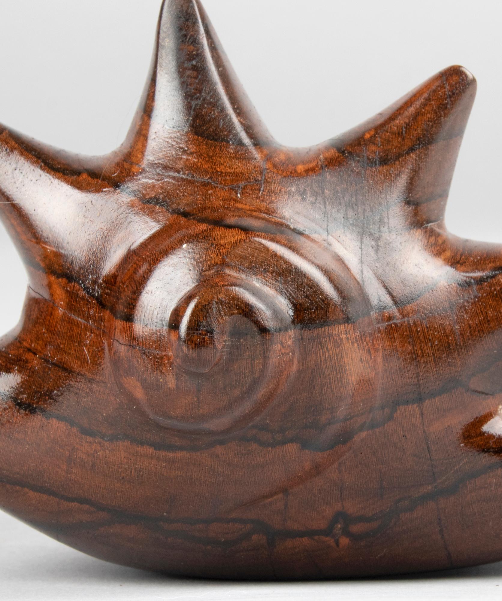 Milieu du XXe siècle Sculpture en bois du milieu du siècle en forme de coquillage en vente