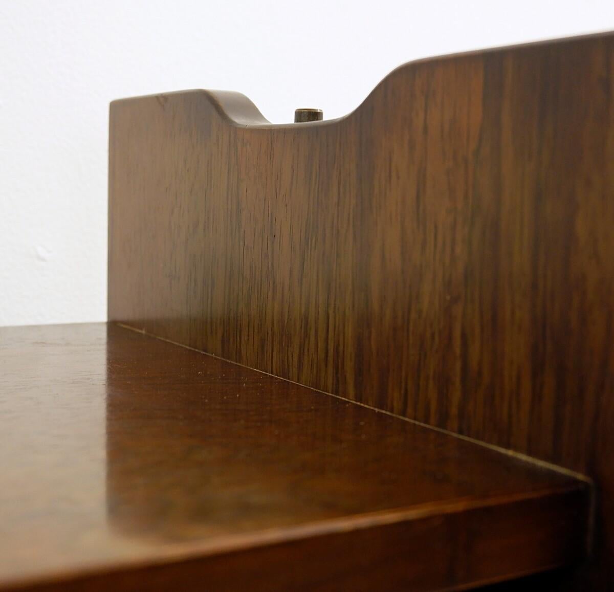 Mid-Century Modern-Schreibtisch aus Holz, Italien, 1970er Jahre im Zustand „Gut“ im Angebot in Brussels, BE