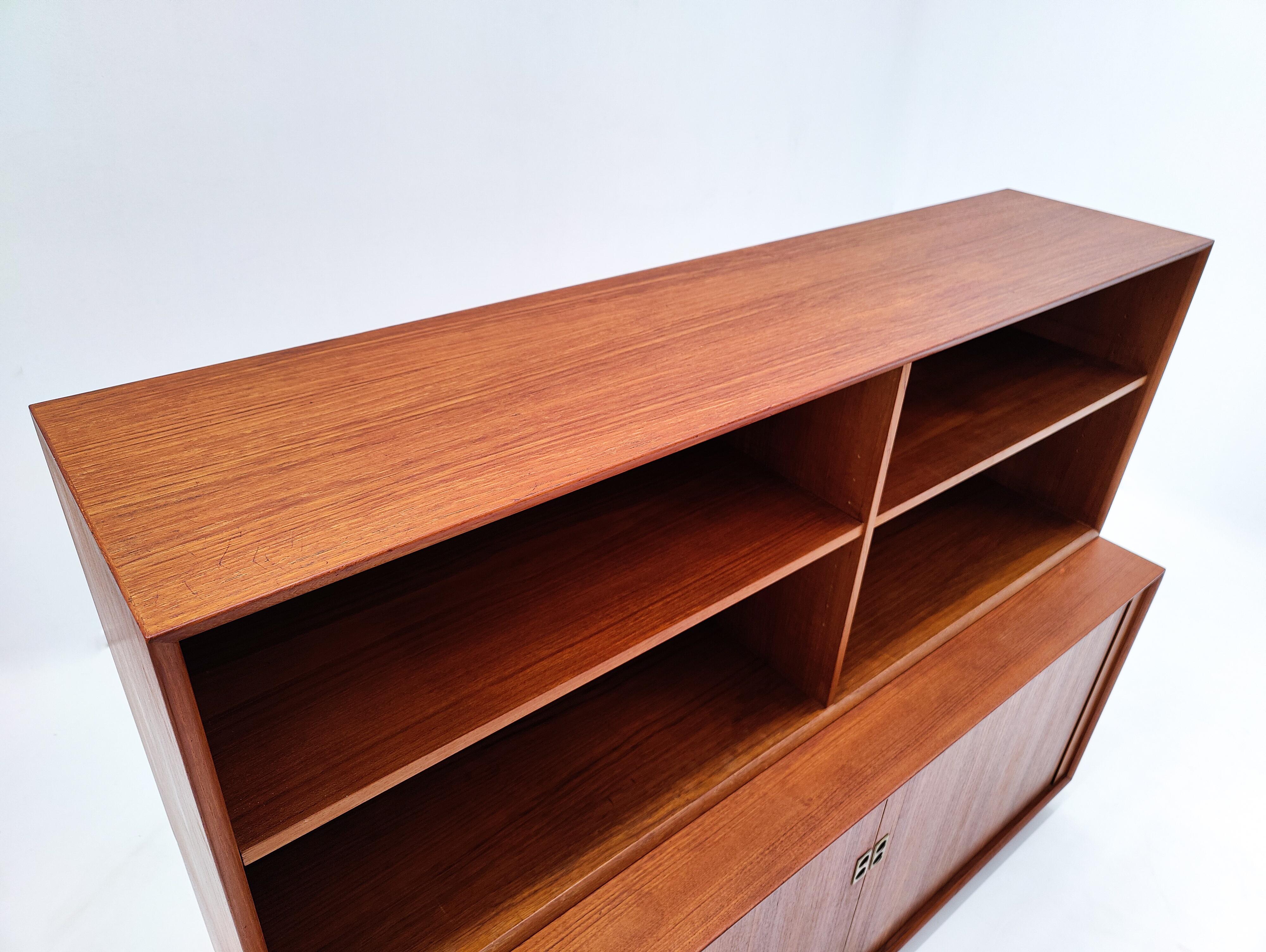 Mid-Century Modern Wooden Shelve/ Credenza by Arne Vodder, Scandinavian, 1960s In Good Condition For Sale In Brussels, BE