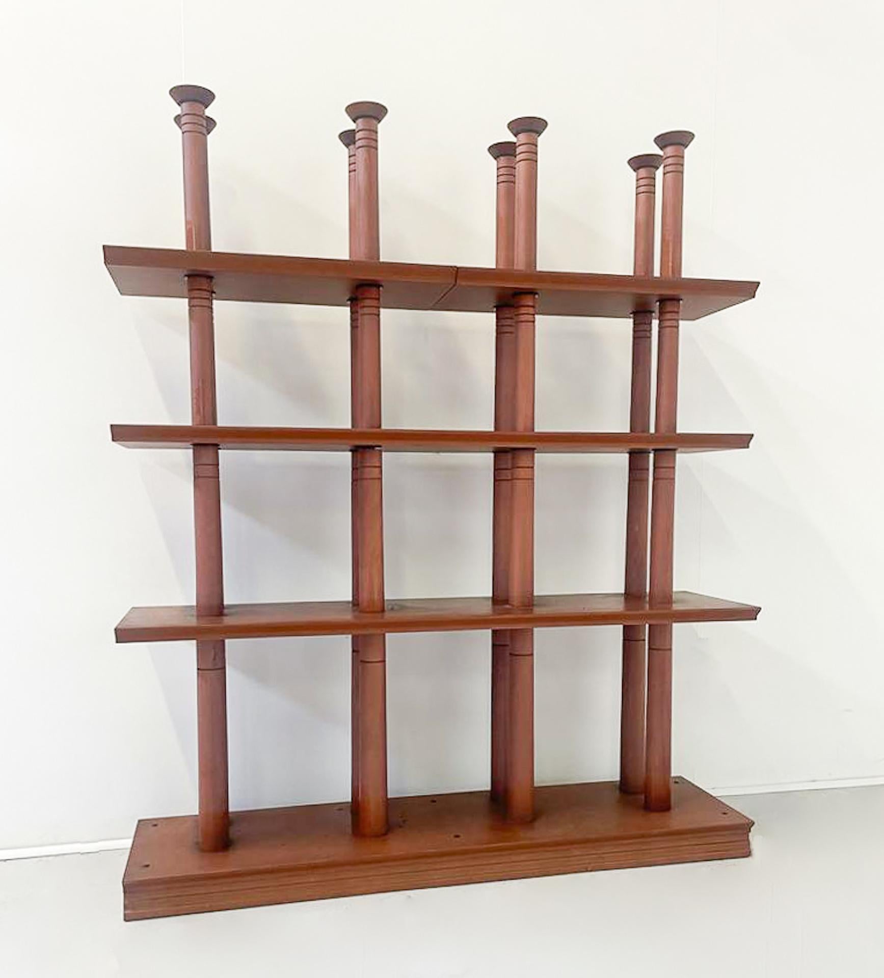 Mid-Century Modern Wooden Shelves, Italy, 1960s In Good Condition For Sale In Brussels, BE