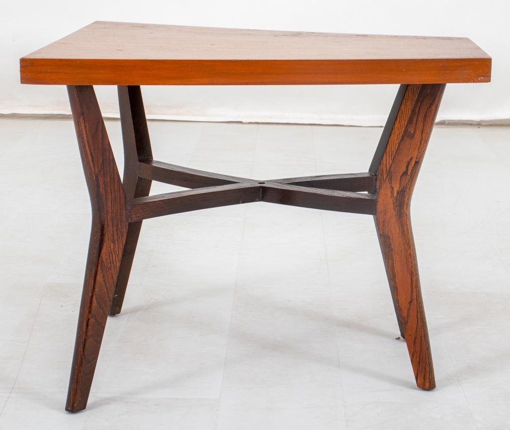 Mid-Century Modern Wooden Side Table For Sale 2