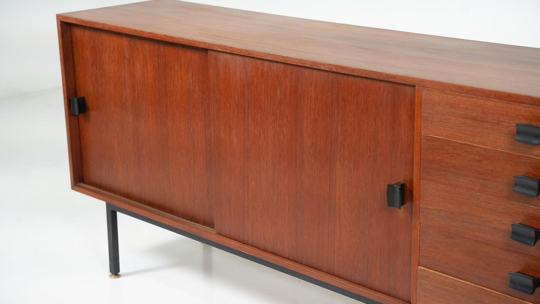 Mid-Century moderno Credenza in legno moderna di metà secolo, anni '60 in vendita