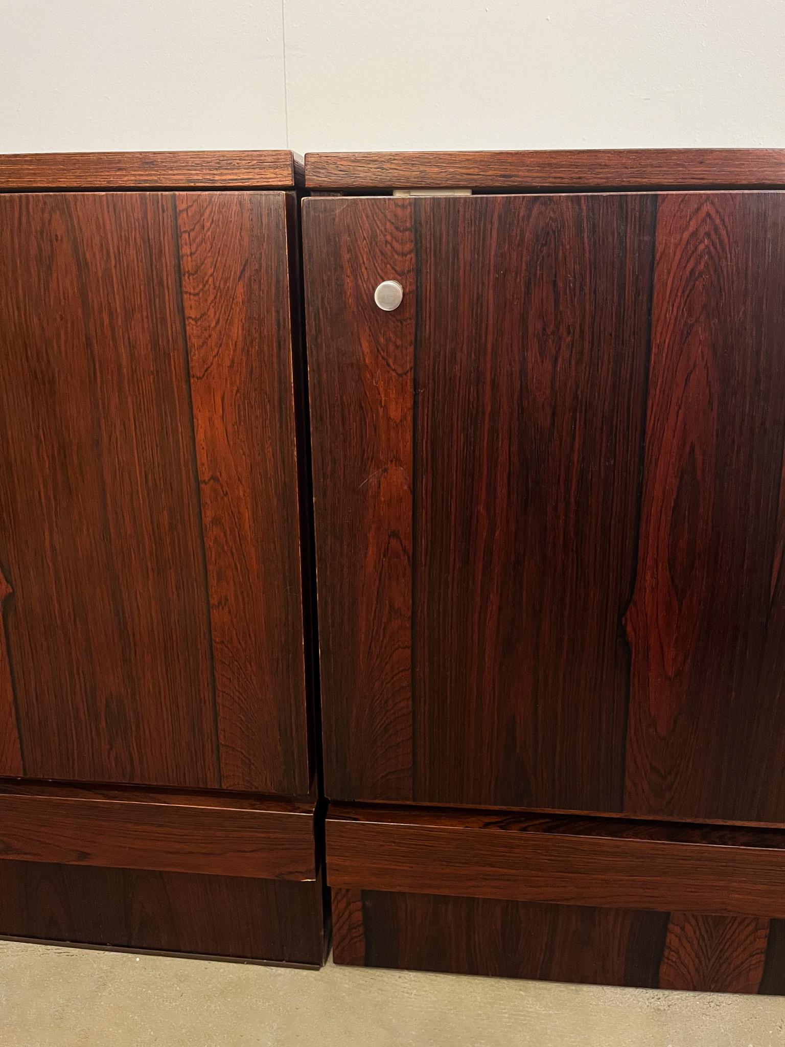 Europeo Credenza in legno moderna di metà secolo in vendita