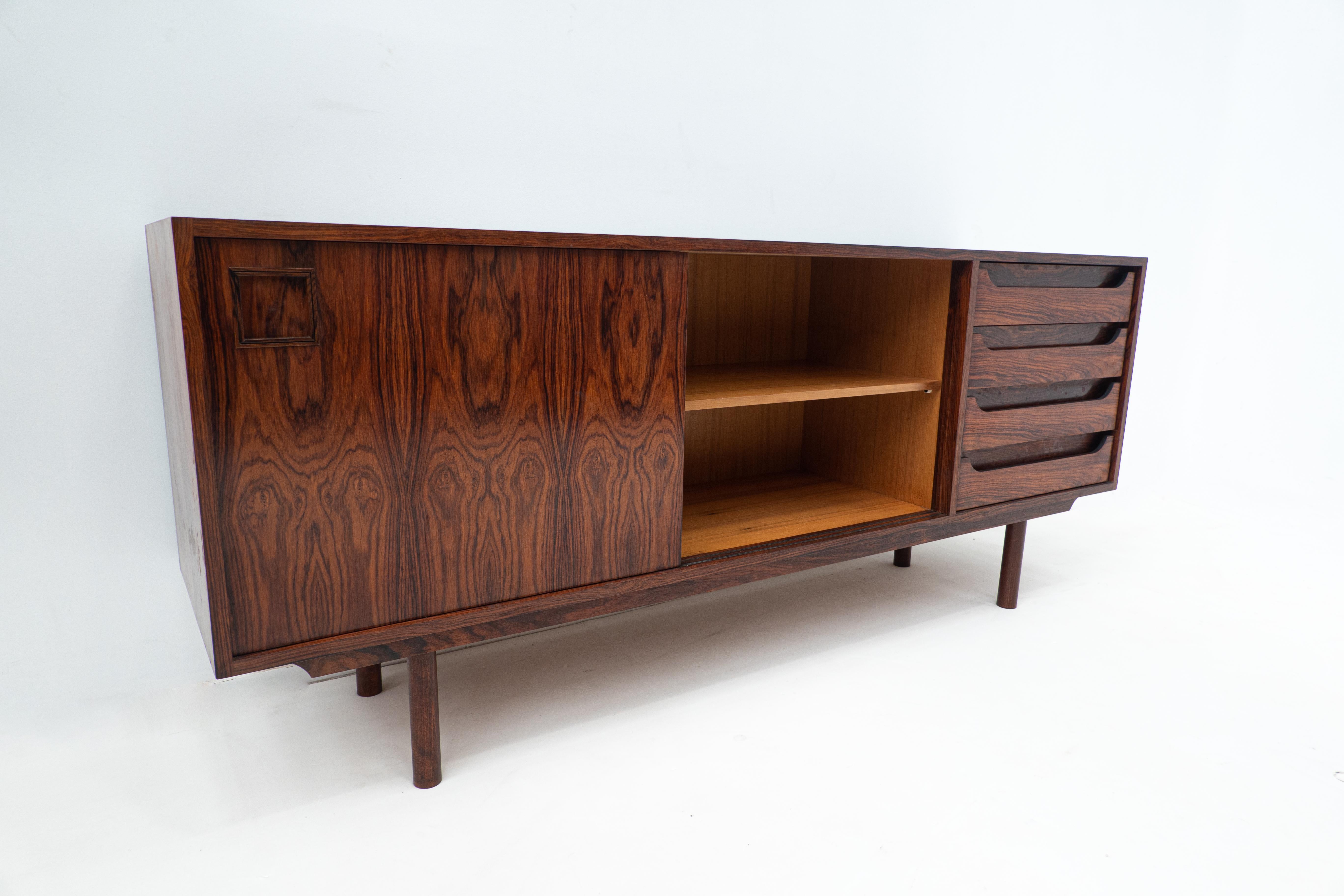 Mid-Century Modern Wooden Sideboard with Drawers and Sliding Doors, Italy 1970s 1