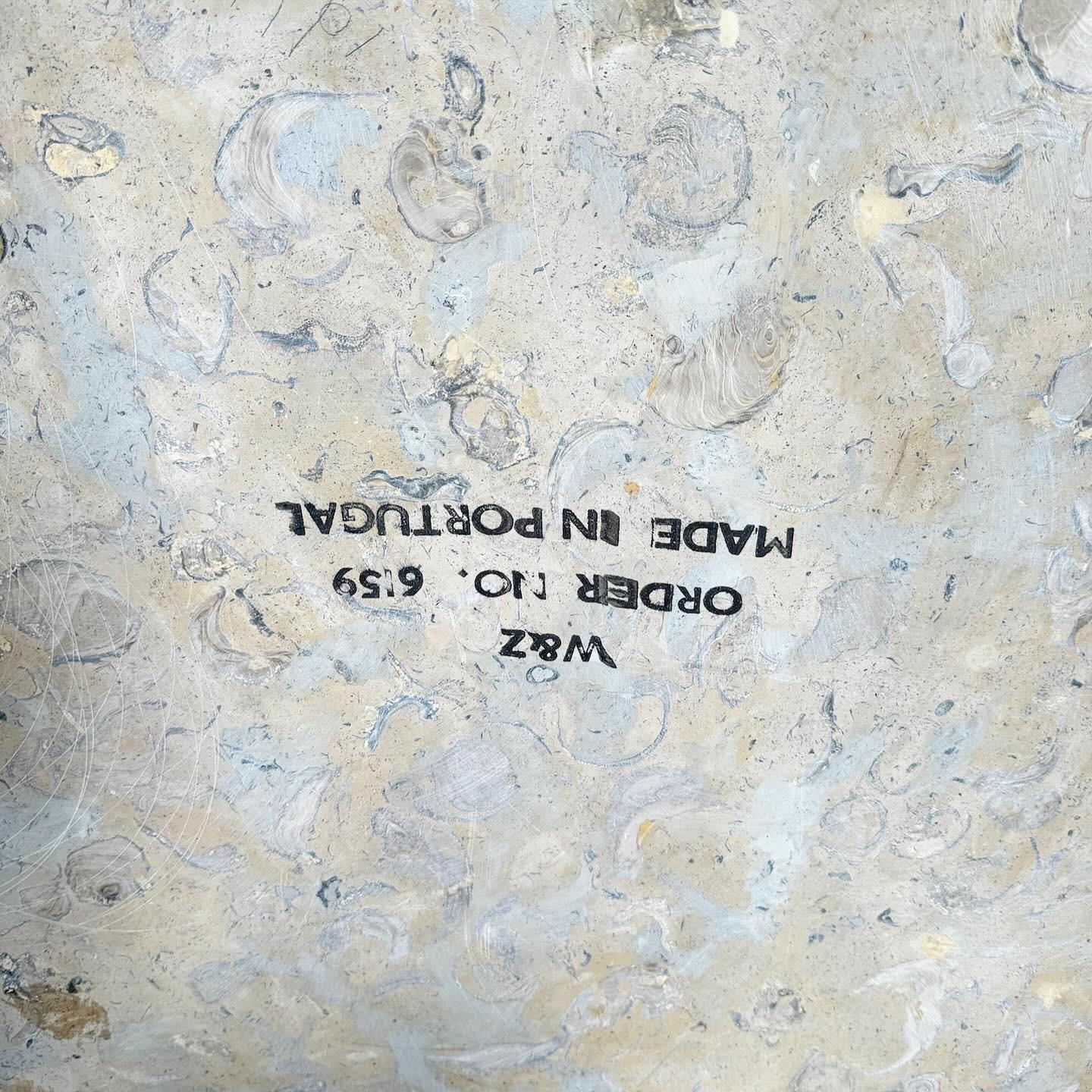 Verre Table basse carrée moderne du milieu du siècle dernier avec plateau incrusté de marbre portugais en vente