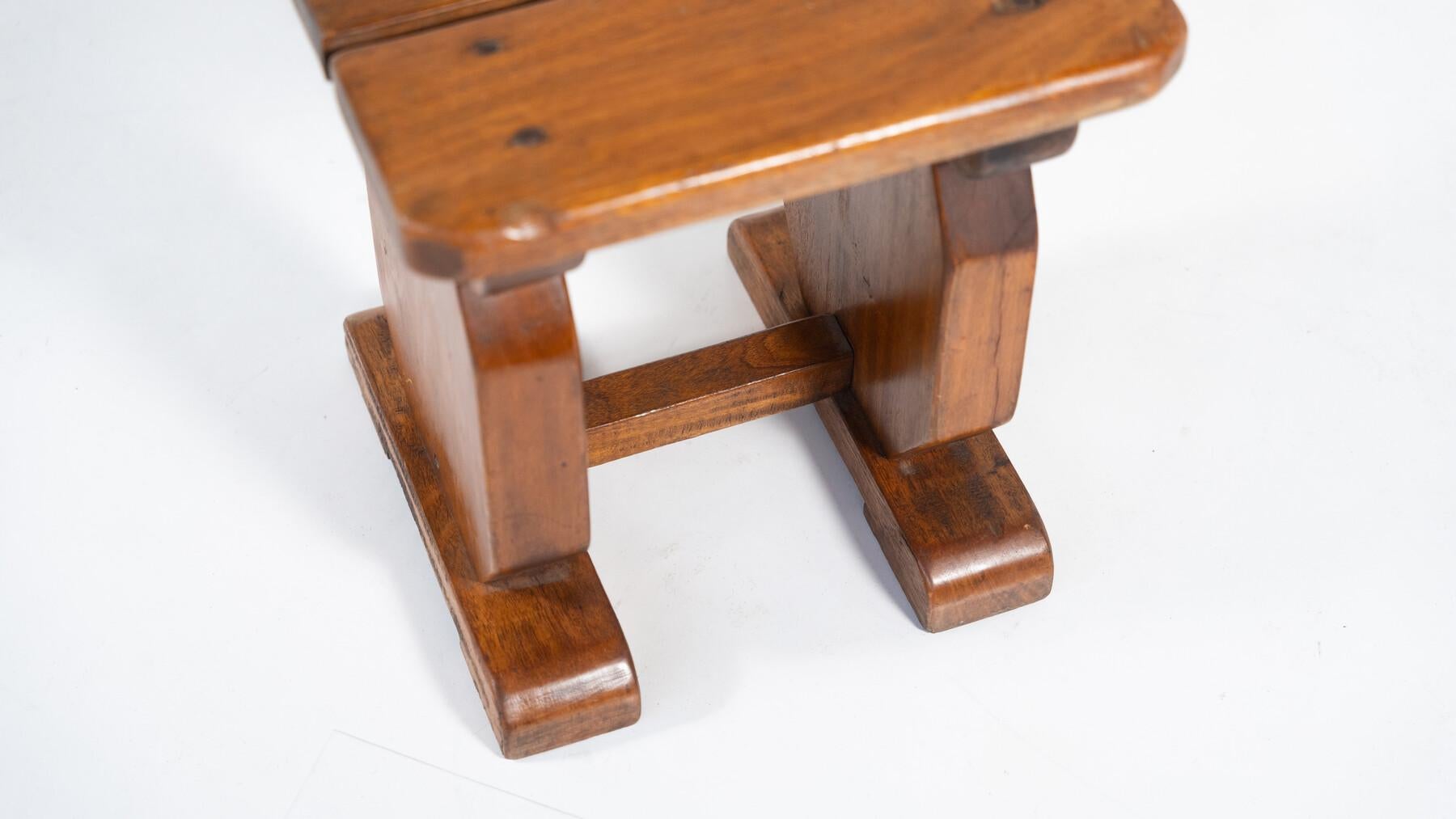Taburetes de madera modernos de mediados de siglo - Se venden por unidad en venta 7