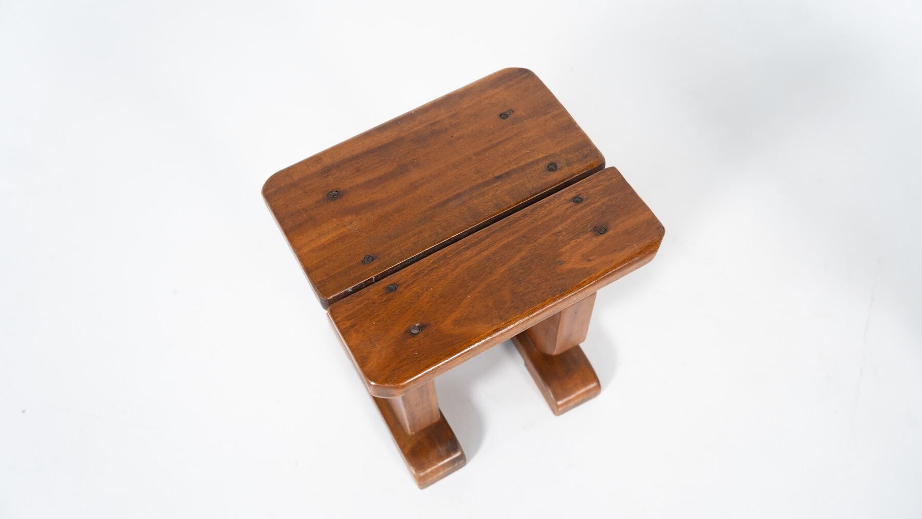 Taburetes de madera modernos de mediados de siglo - Se venden por unidad en venta 8