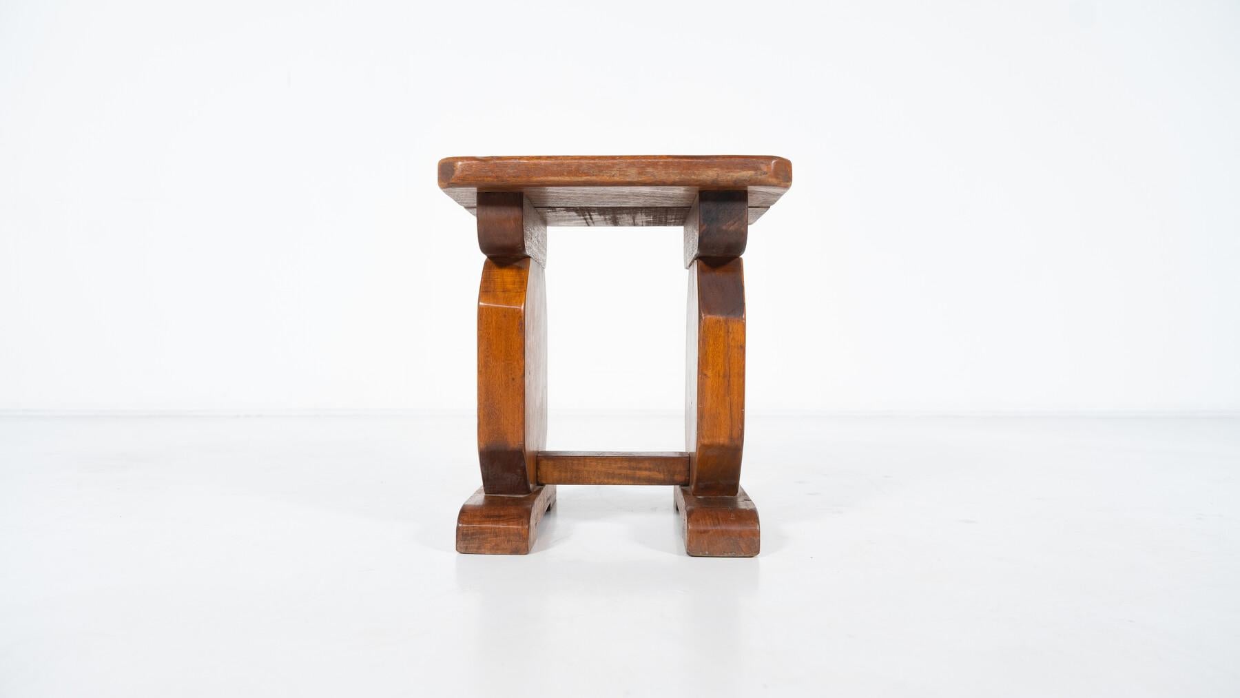 Taburetes de madera modernos de mediados de siglo - Se venden por unidad en venta 10