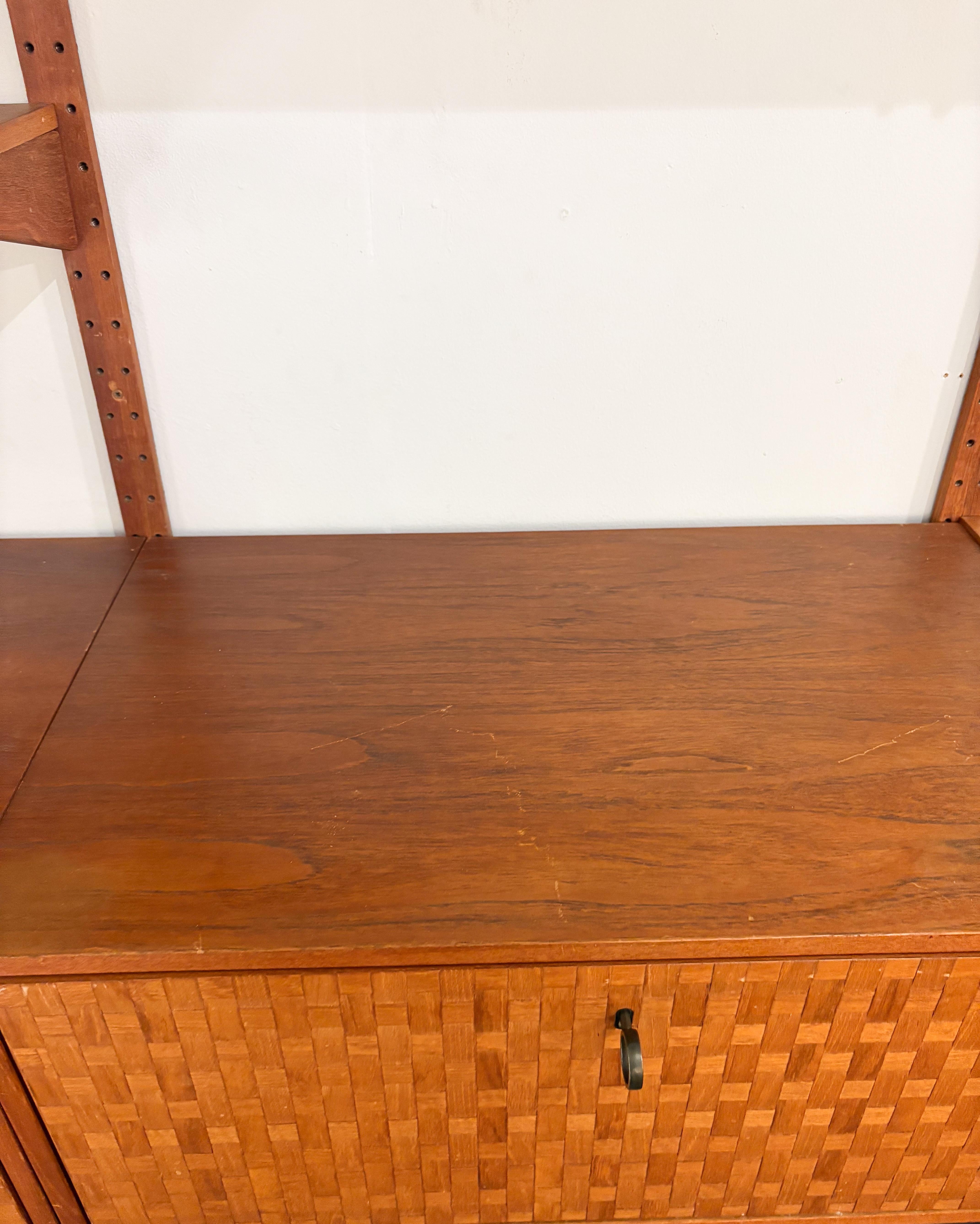 Pensile in legno moderno di metà secolo, anni '60 in vendita 9