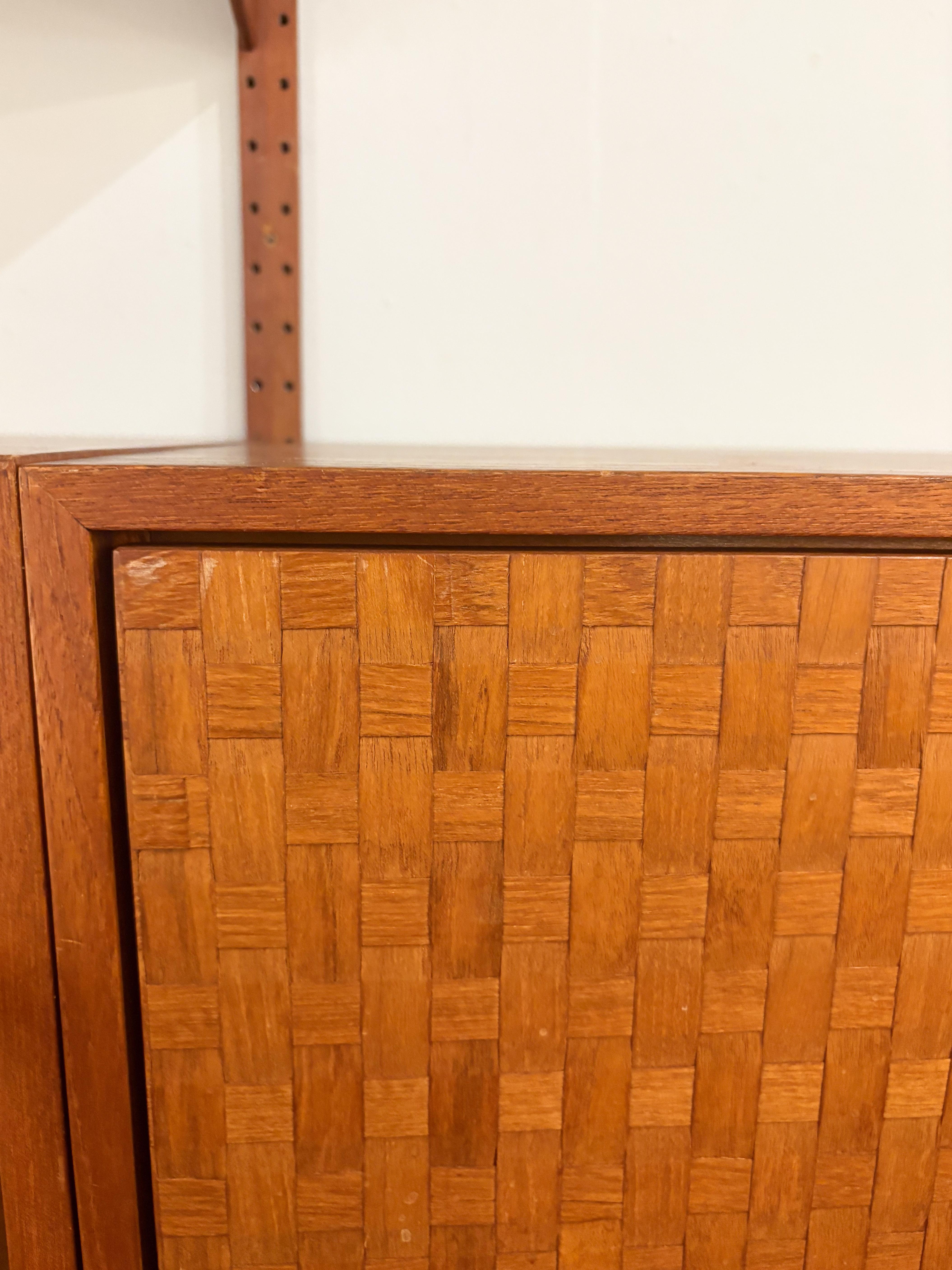 Pensile in legno moderno di metà secolo, anni '60 in vendita 2