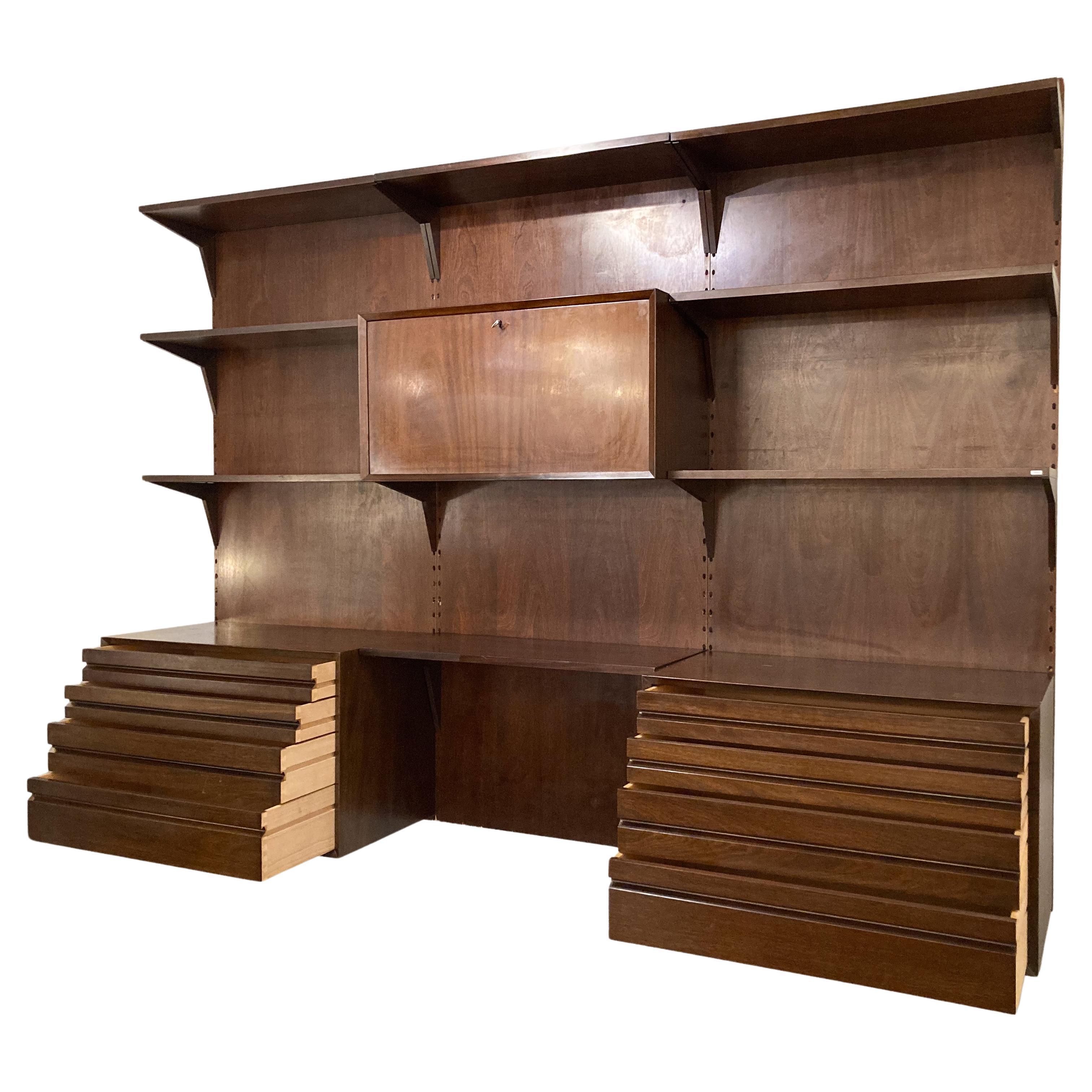 Moderner Holz-Wandschrank aus der Mitte des Jahrhunderts von Poul Cadovius Danemark, 1960er Jahre (Italienisch) im Angebot