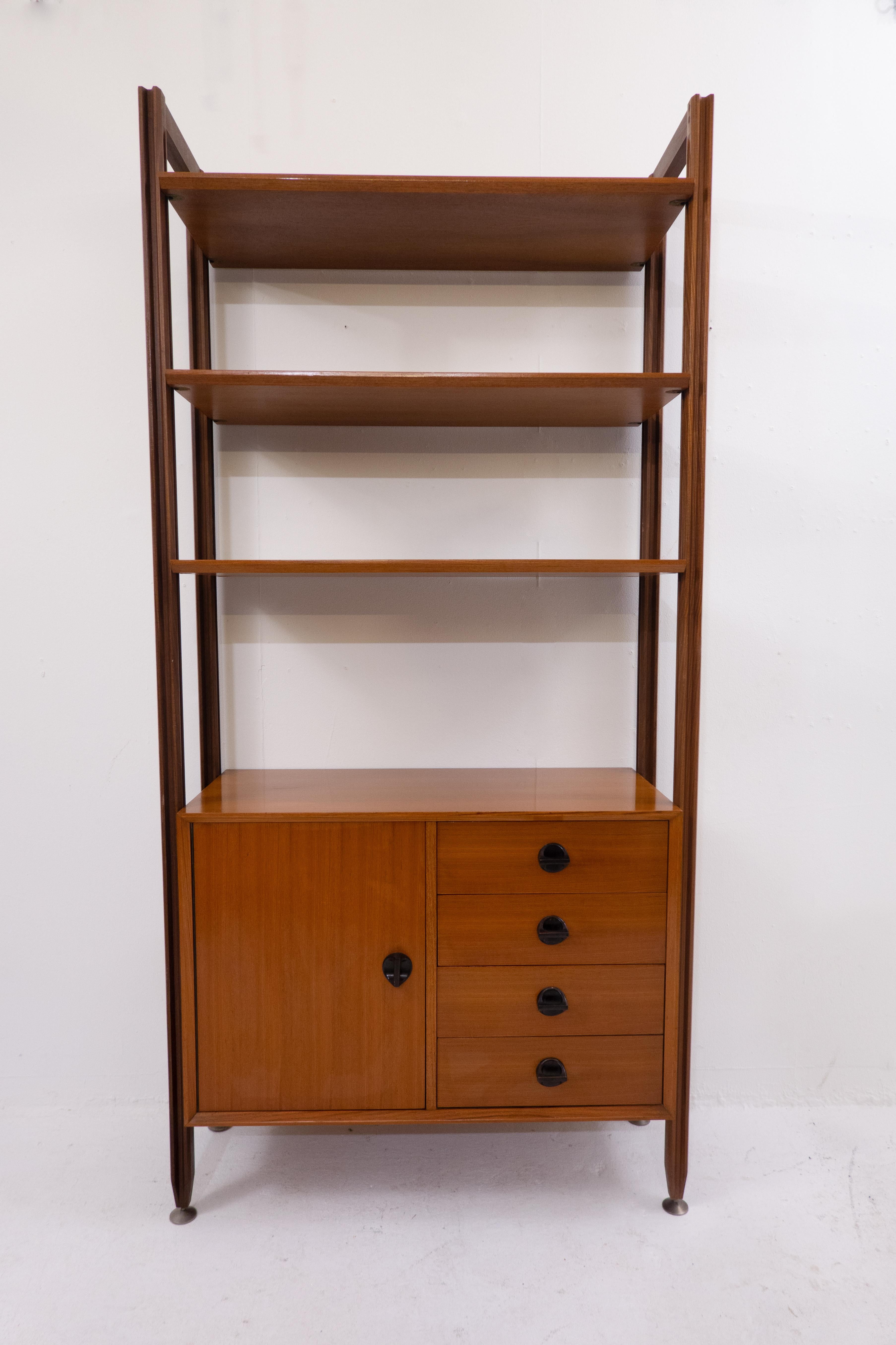 Mid-Century Modern Wooden Wall Unit with Drawers, Italy 1960s In Good Condition In Brussels, BE