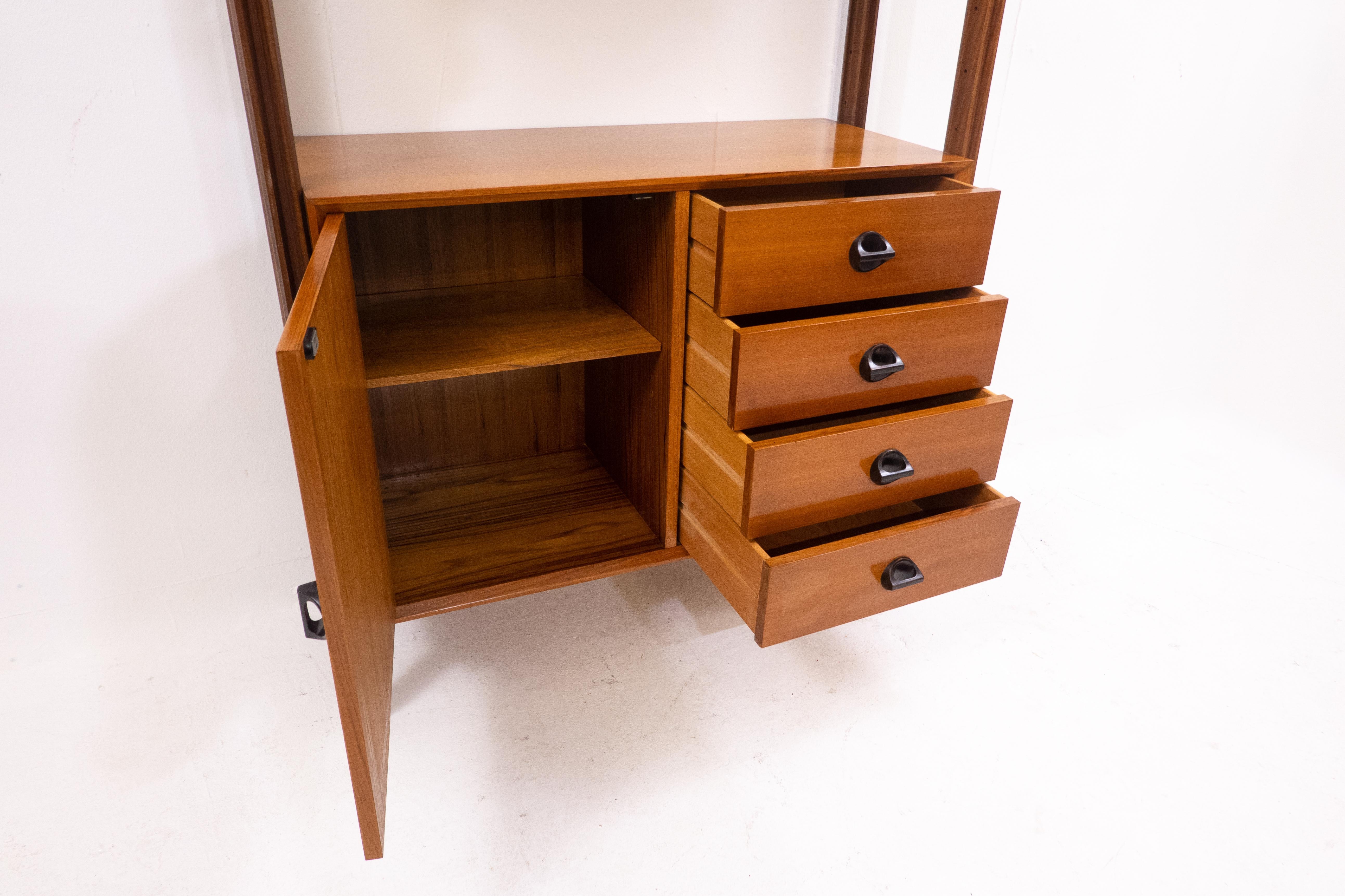 Mid-20th Century Mid-Century Modern Wooden Wall Unit with Drawers, Italy 1960s