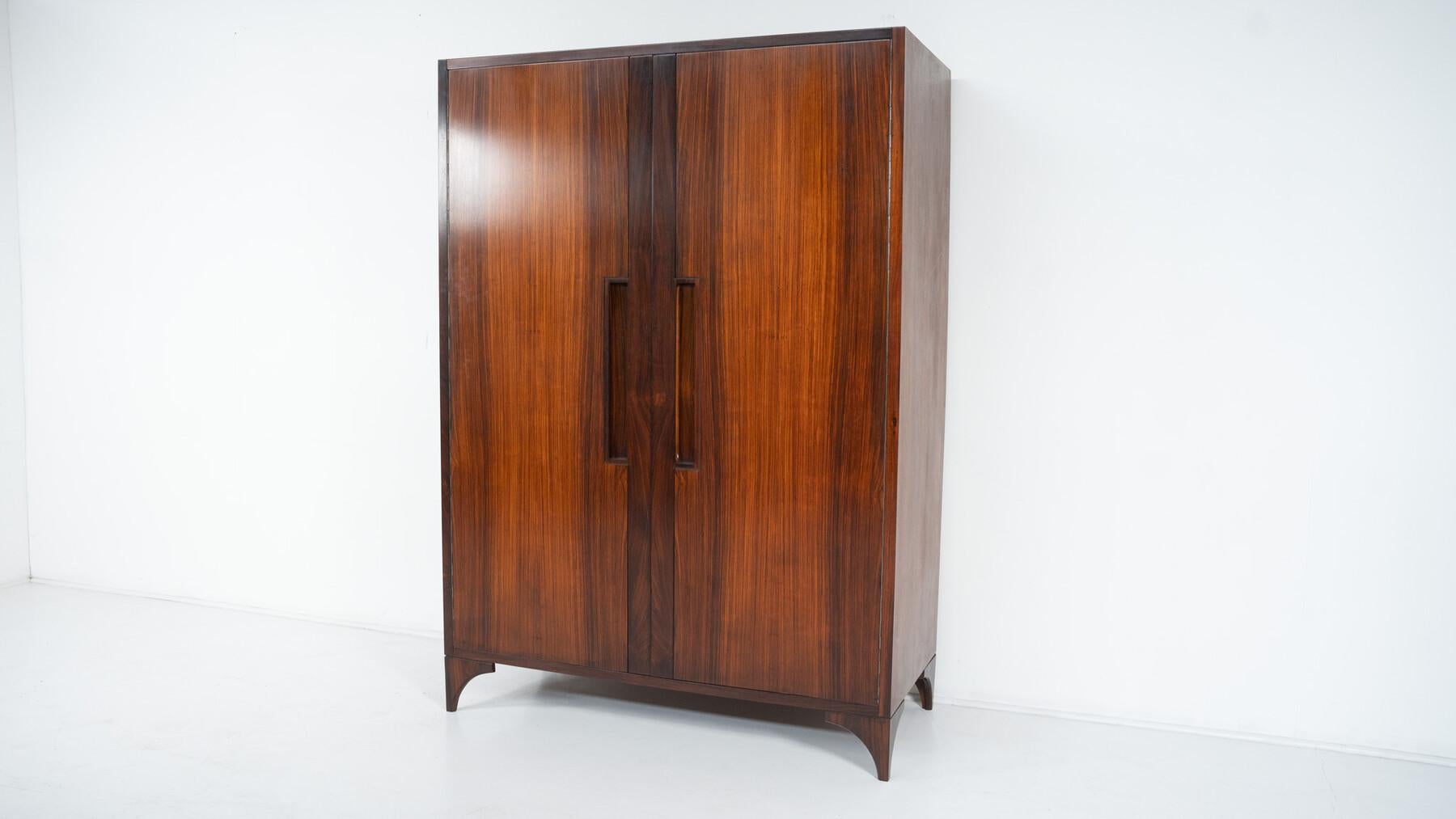 Armario de madera moderno de mediados de siglo, Italia, años 60 - 2 disponibles en venta 8