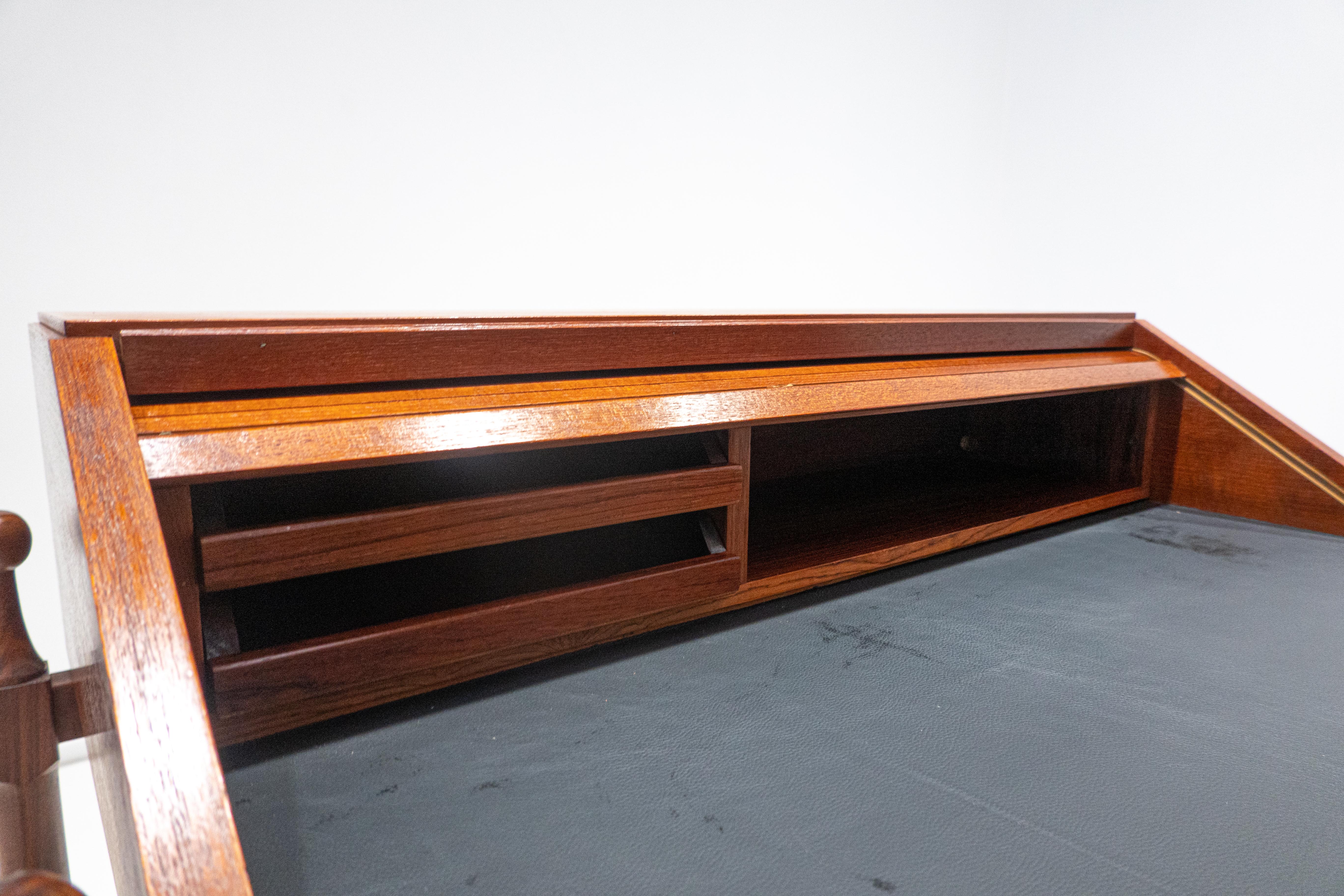 Mid-Century Modern Wooden Writing Desk by Fratelli Proserpio, Italy, 1960s For Sale 3