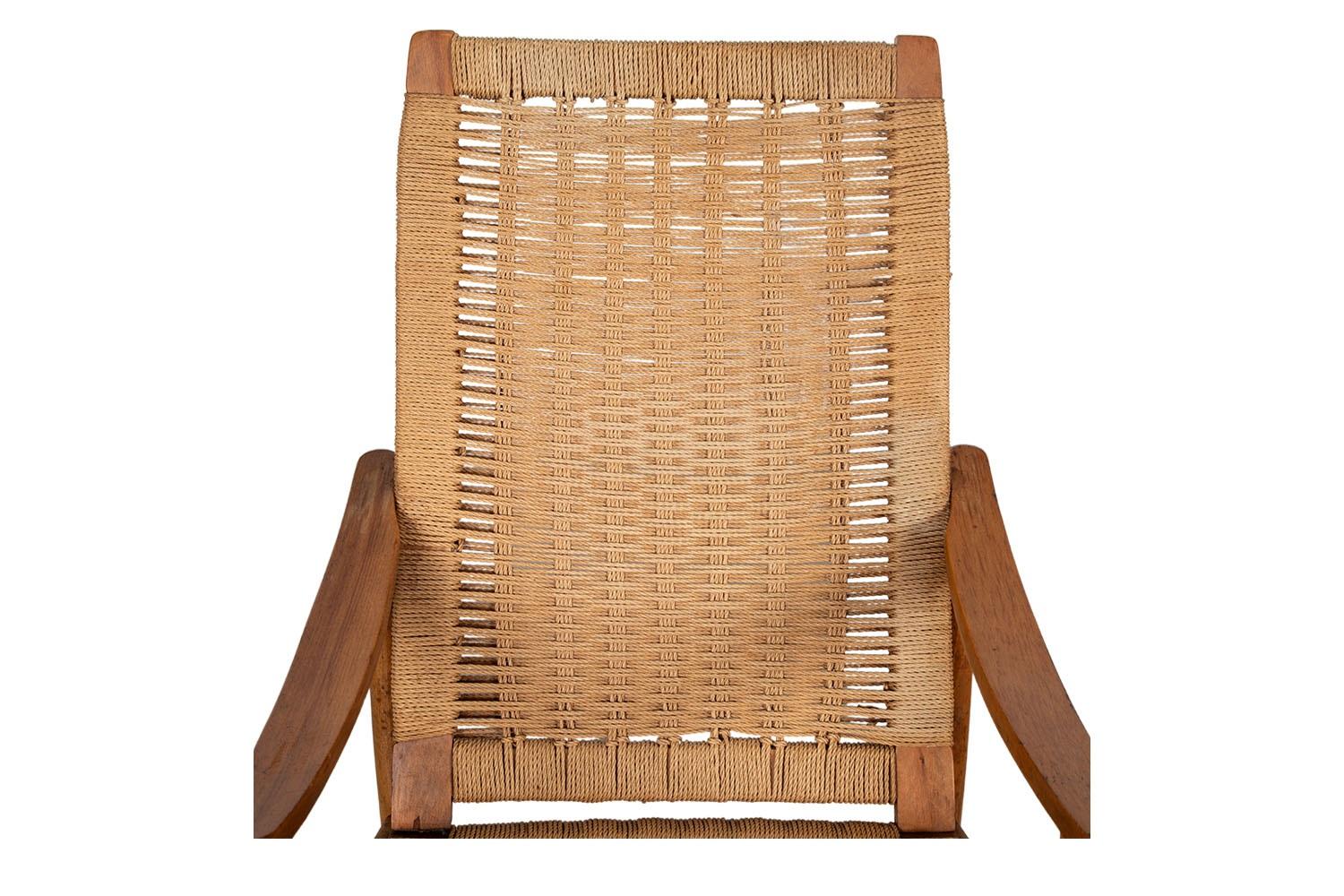 Corda Sedia a dondolo intrecciata moderna di metà secolo nello stile di Hans Wegner in vendita