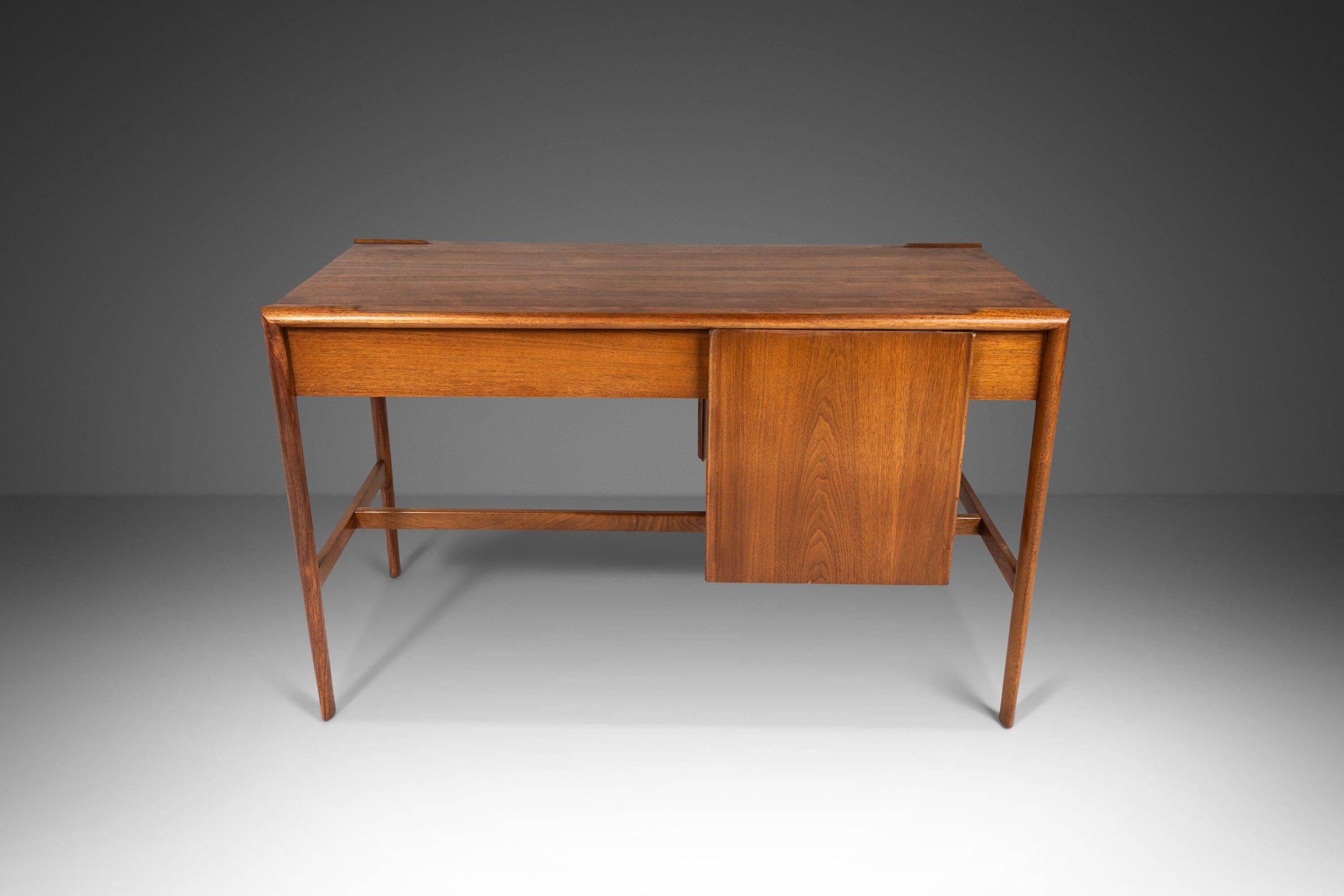 American Mid-Century Modern Writing Desk in Walnut by Barney Flagg for Drexel
