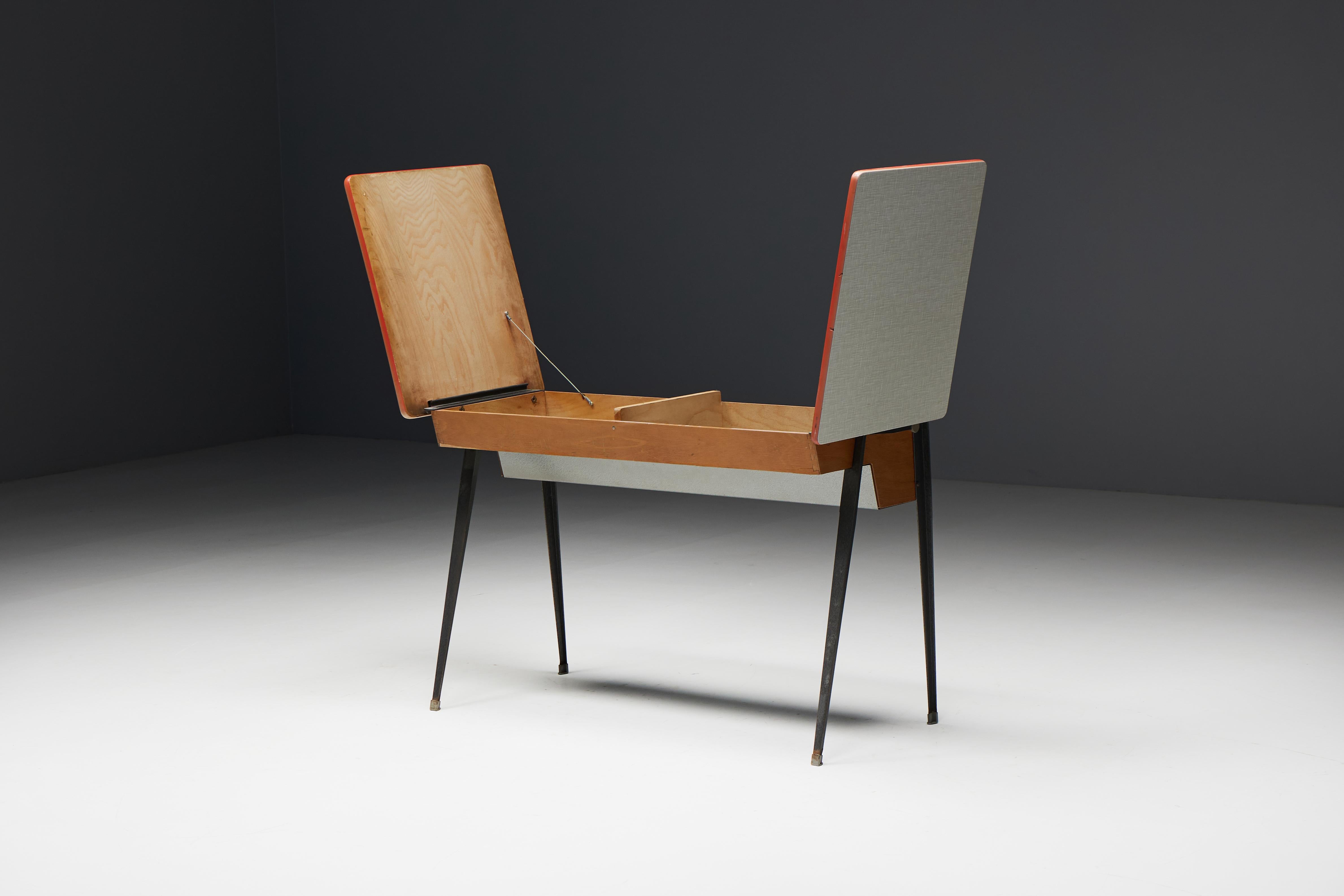 Mid-Century Modern Writing Desk, Netherlands, 1960s For Sale 2