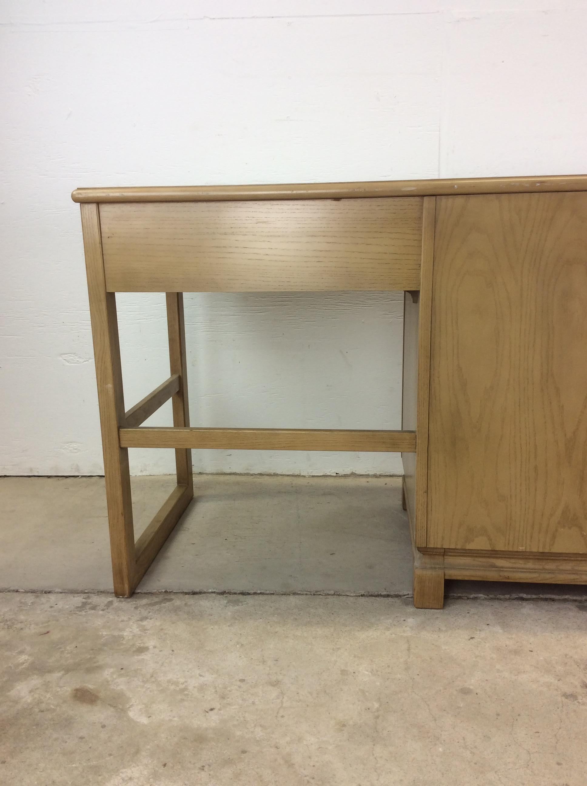 Mid Century Modern Writing Desk with 4 Drawers For Sale 3