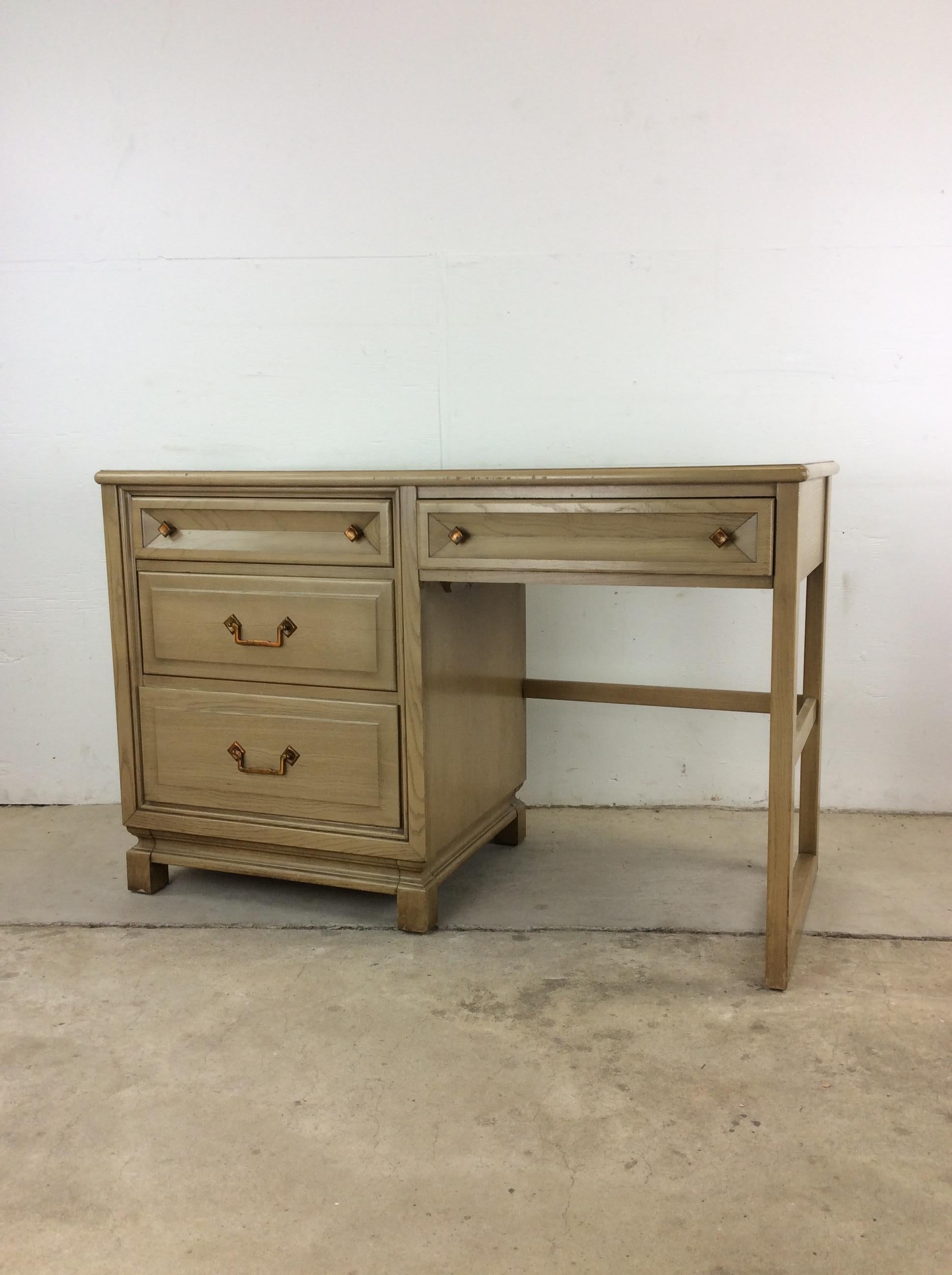 Mid Century Modern Writing Desk with 4 Drawers For Sale 1
