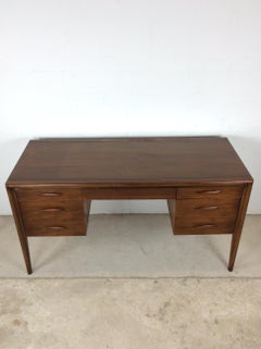 Moderner mittelalterlicher schreibtisch mit rückenlehne von Broyhill