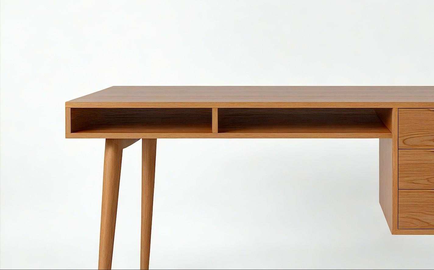 Mid-Century moderno Scrivania moderna di metà secolo con scomparto aperto di Artisanal in vendita