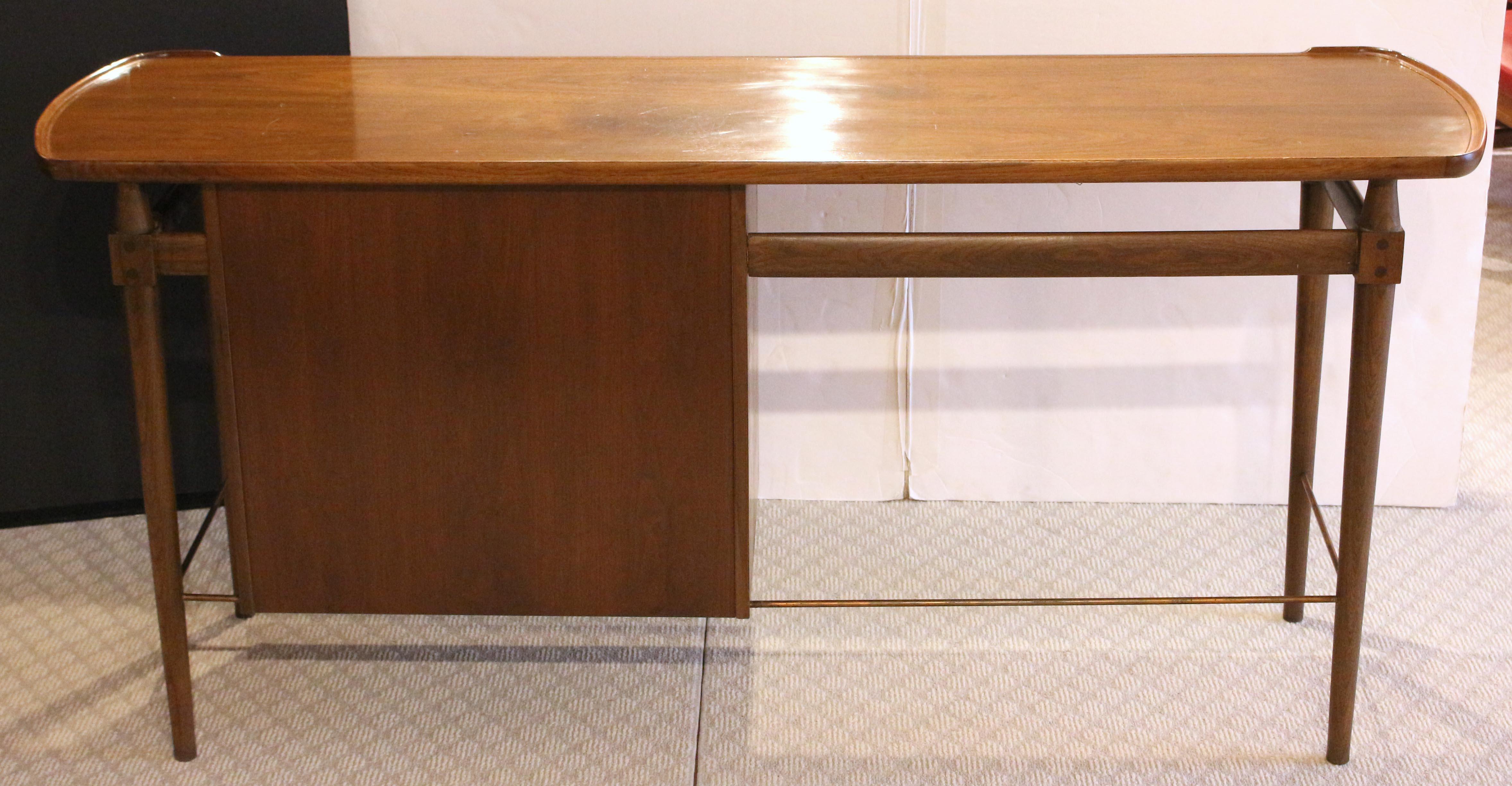 Wood Mid Century Modern Writing Table Desk, American, c.1960s For Sale