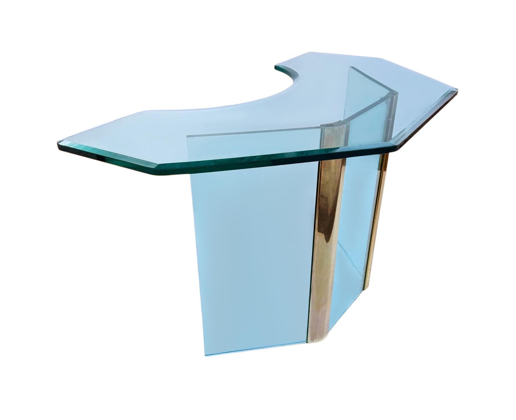 Moderner Schreibtisch oder Schreibtisch aus der Mitte des Jahrhunderts von Leon Rosen für Pace aus Messing und Glas im Angebot 3