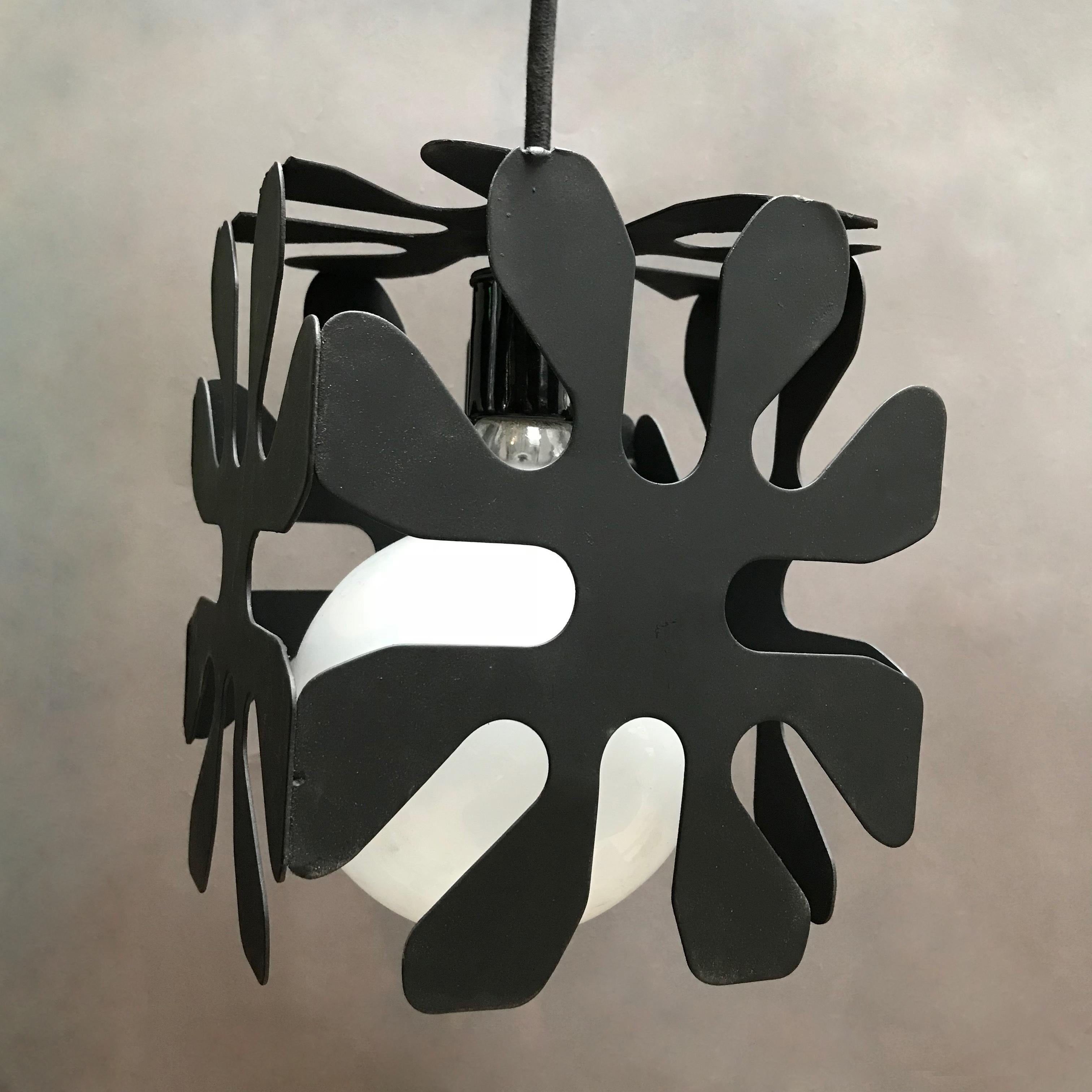 20th Century Mid-Century Modern Wrought Iron Cubed Flower Pendant Light For Sale