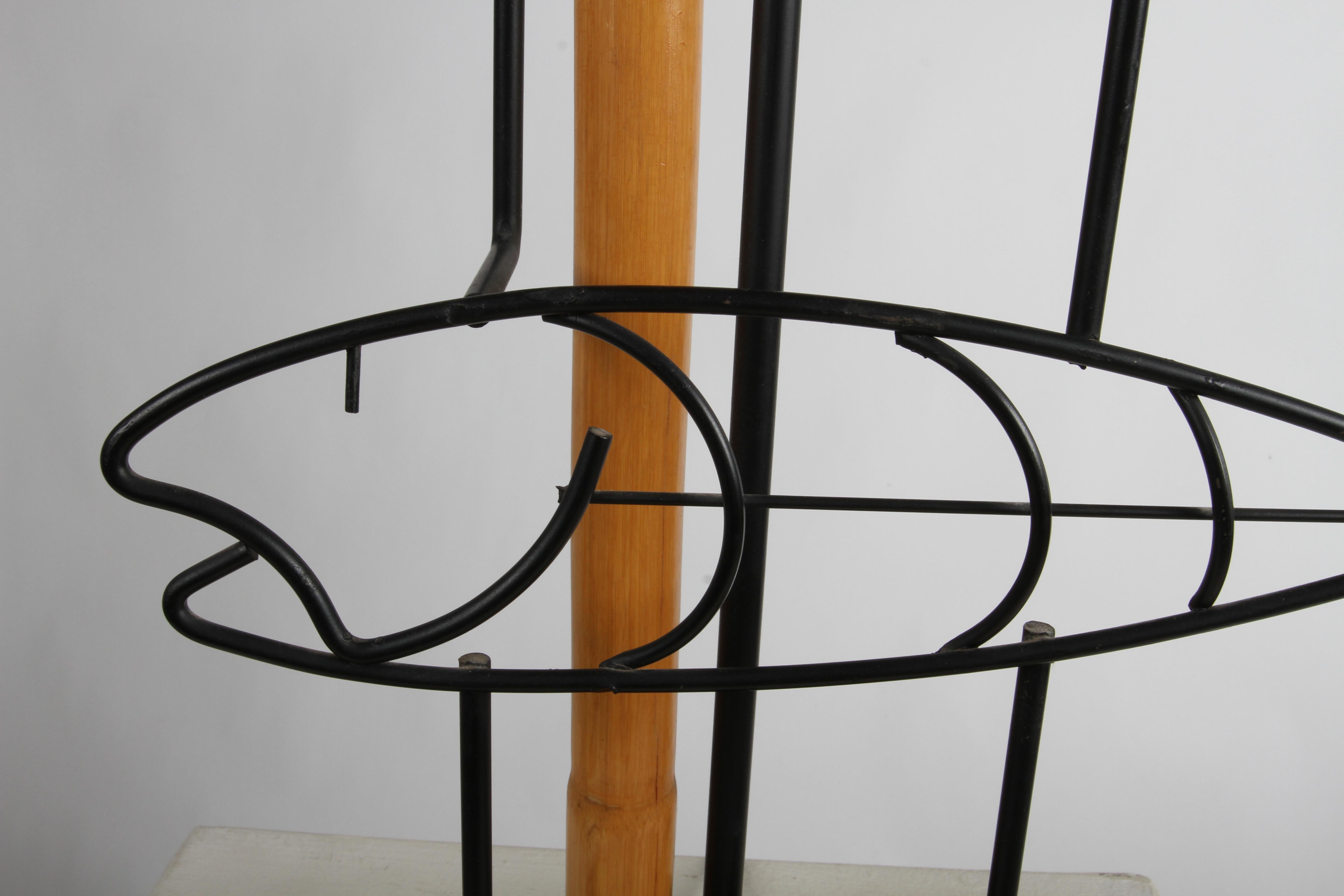 Mid-Century Modern Wrought Iron Fish From, Bamboo Table Lamp on Biomorphic Base For Sale 2