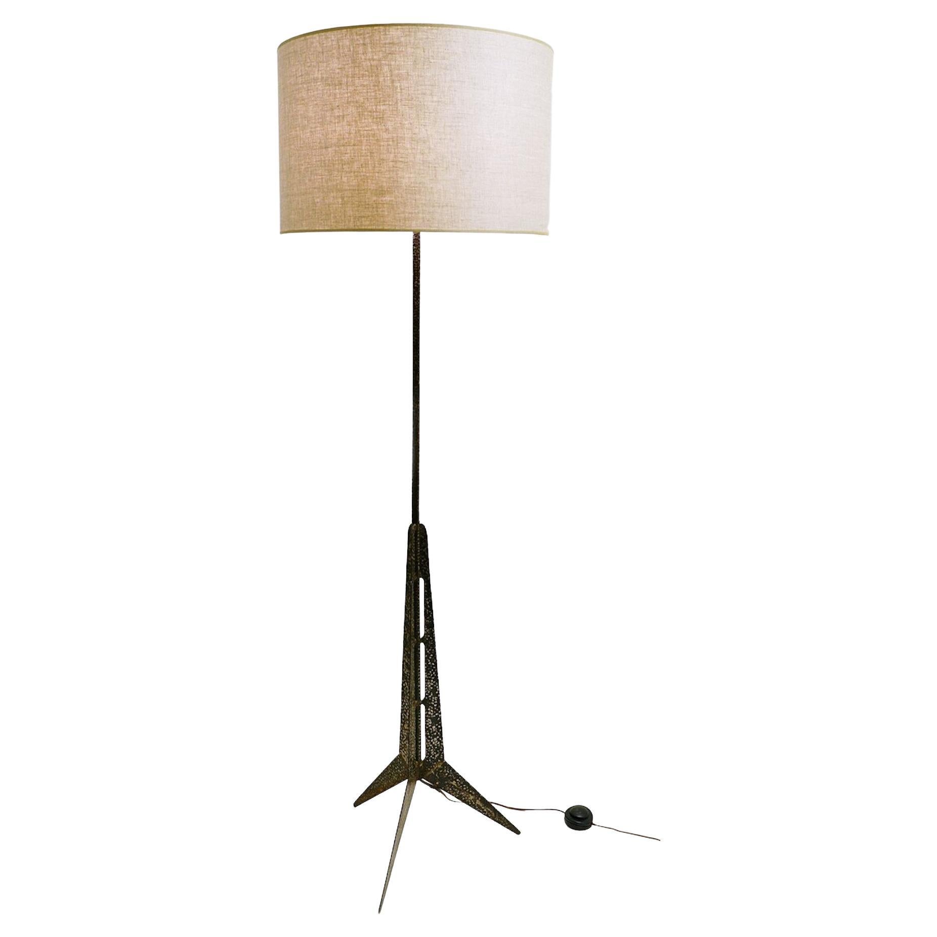 HandWrought Iron Tripod Table Lamp For Sale at 1stDibs
