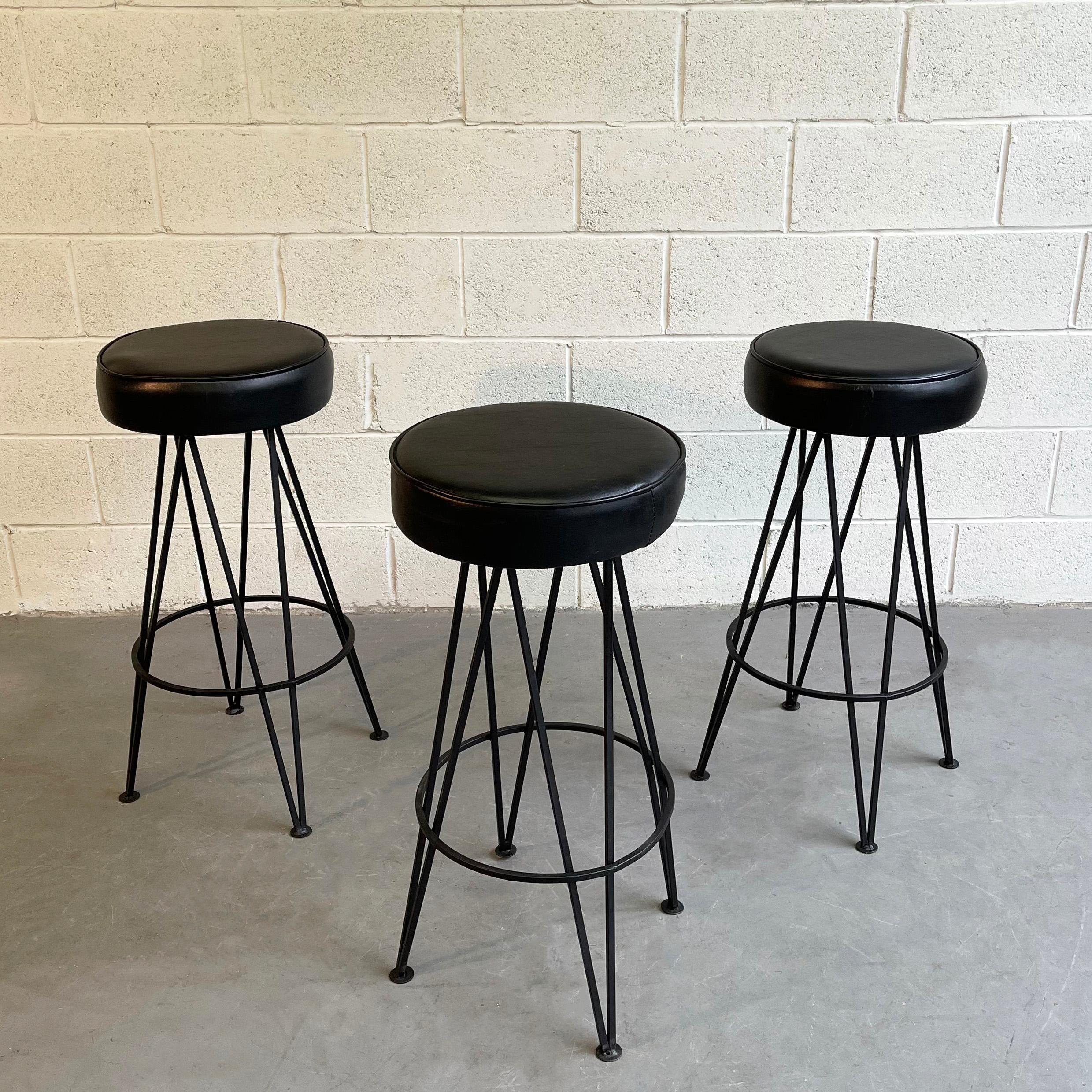 Mid-Century Modern Wrought Iron Upholstered Bar Stools In Good Condition In Brooklyn, NY