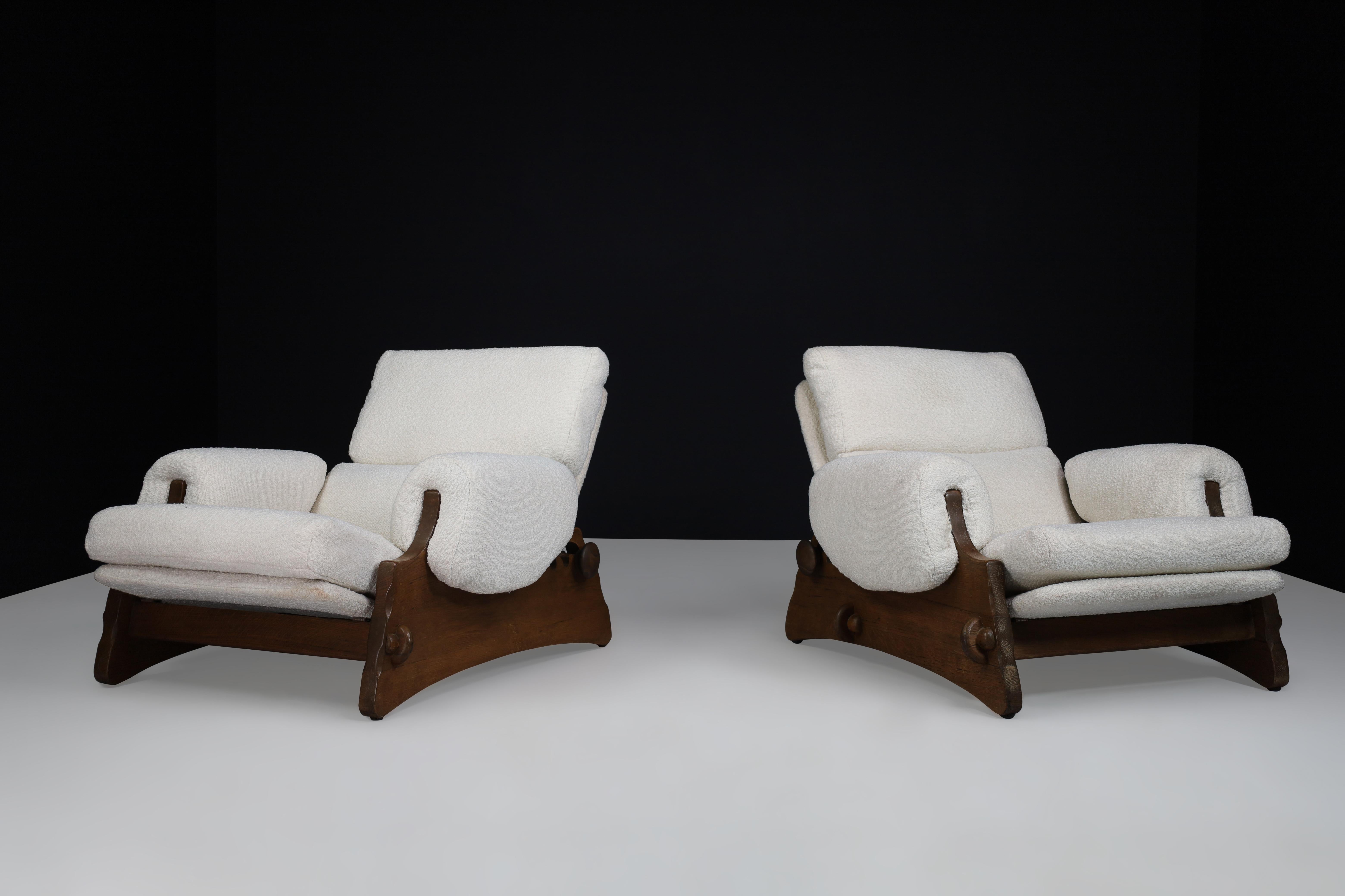 Brutalistische XL-Lounge-Stühle aus Eiche und Bouclé, Spanien 1960er Jahre im Angebot 7