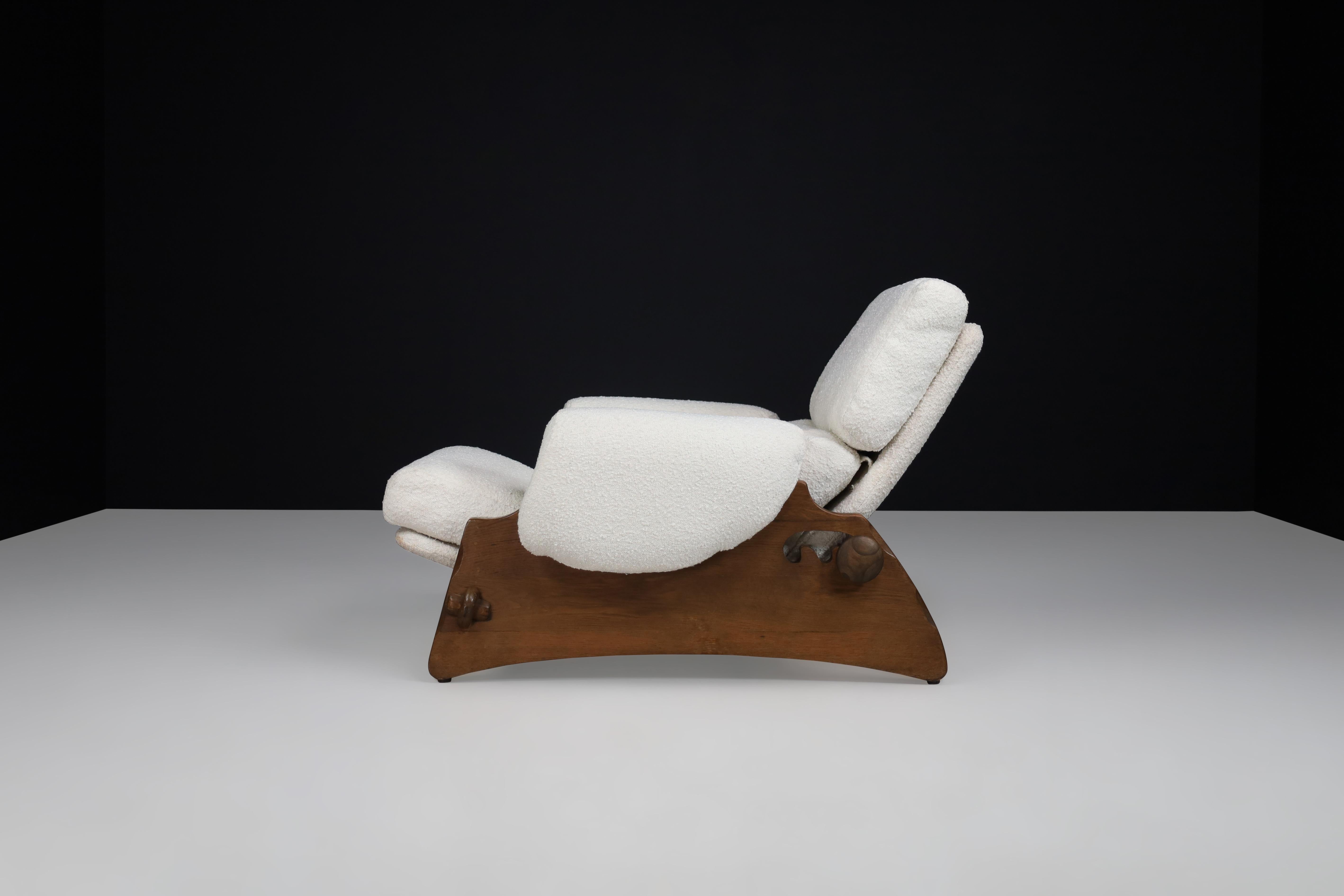 Brutalistische XL-Lounge-Stühle aus Eiche und Bouclé, Spanien 1960er Jahre im Angebot 11