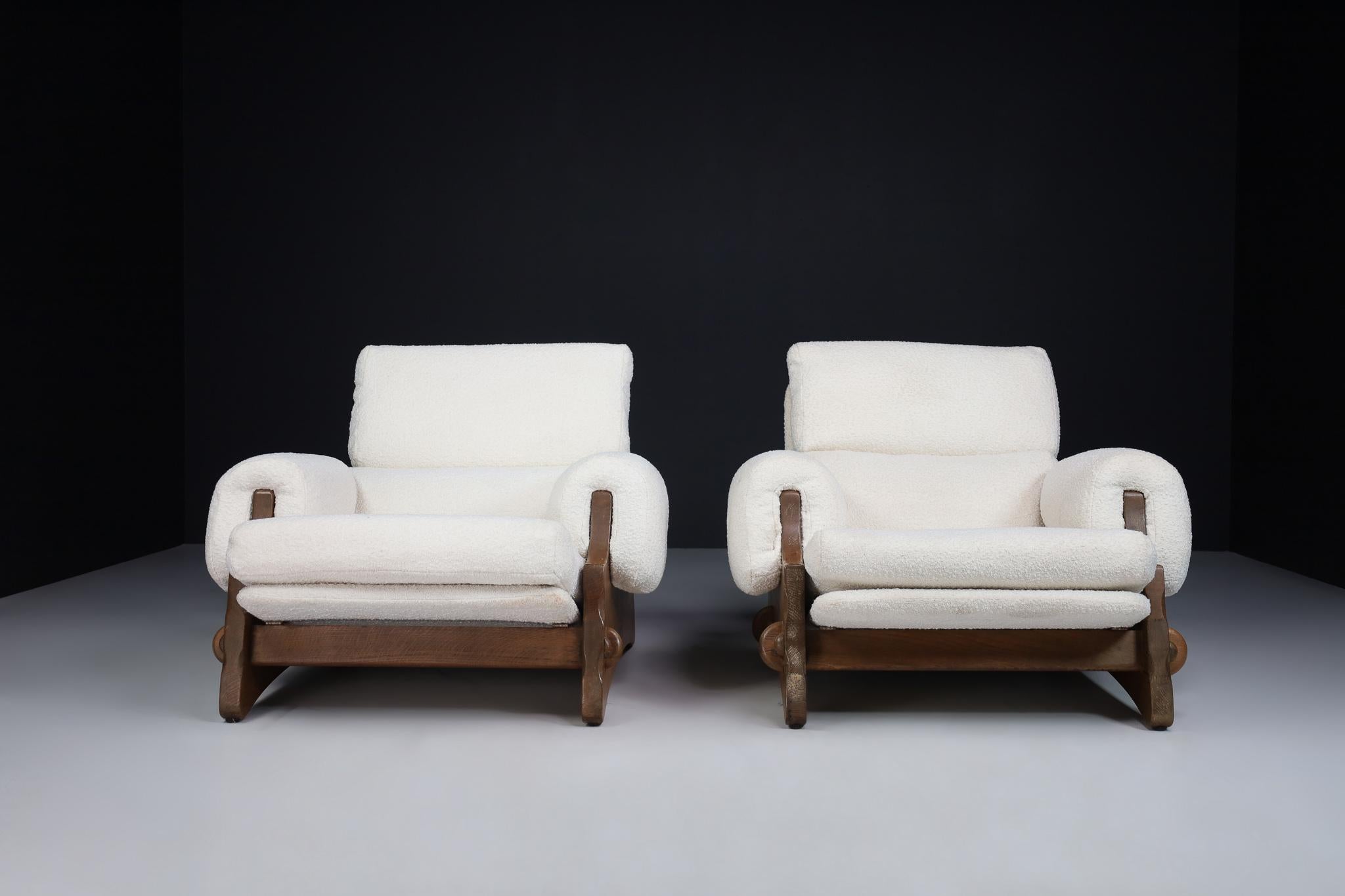 Spanish Mid-Century Modern XL Brutalist Lounge Chairs in Oak and Bouclé, Spain 1960s For Sale