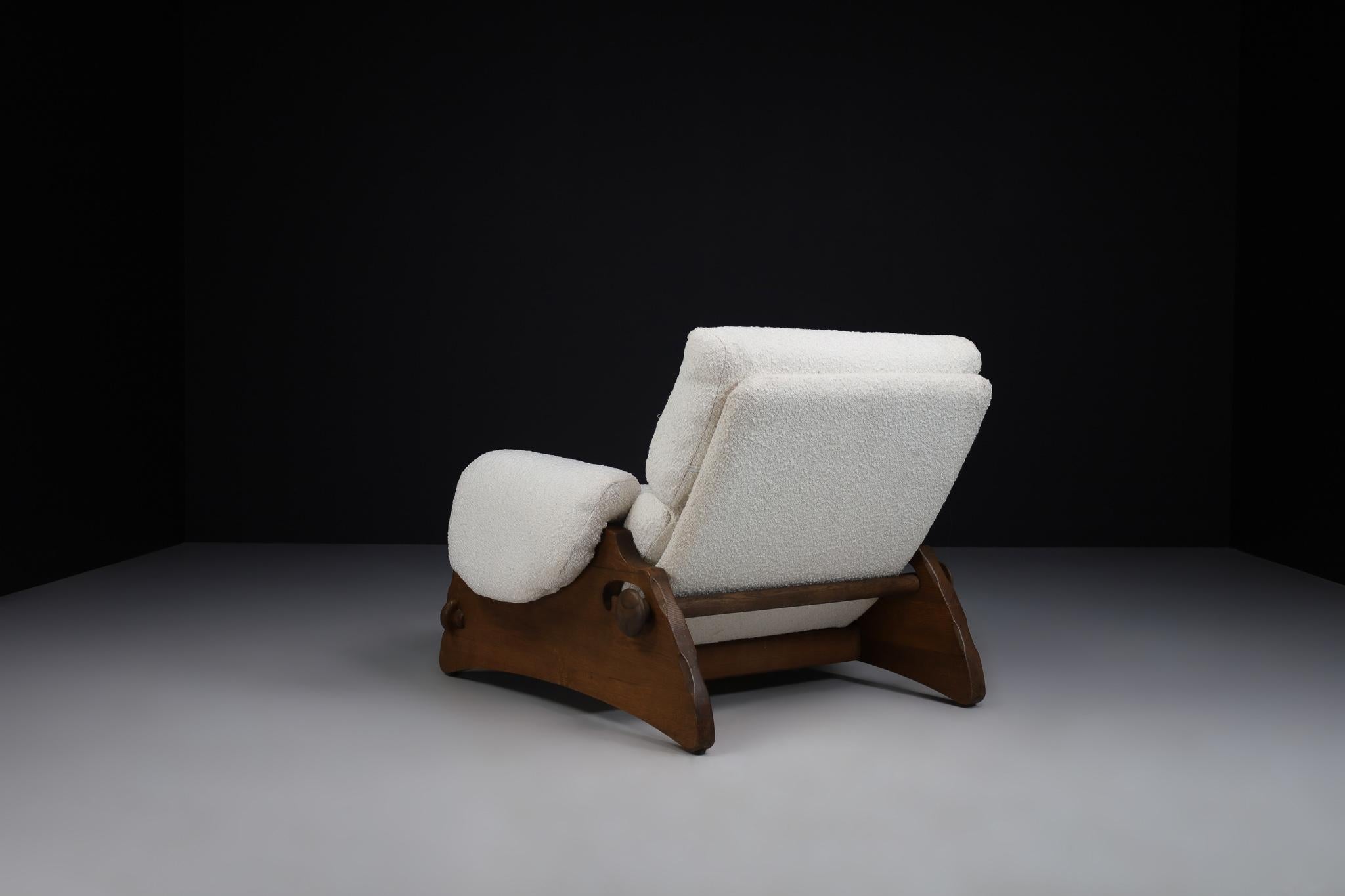 Mid-Century Modern XL Brutalist Lounge Chairs in Oak and Bouclé, Spain 1960s For Sale 1