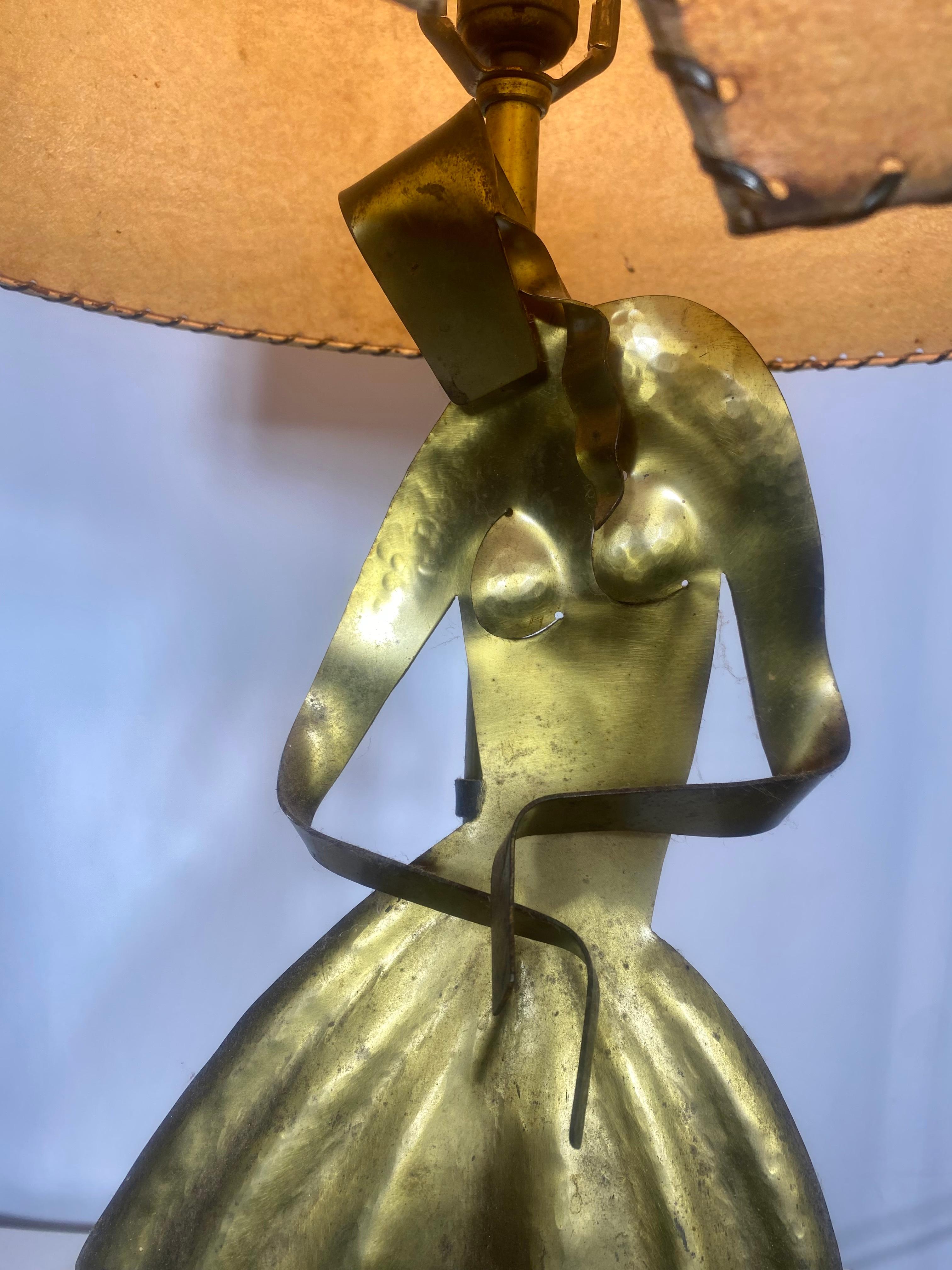Milieu du XXe siècle Lampe de bureau sculpturale abstraite en laiton Yasha Heifetz, mi-siècle moderne en vente