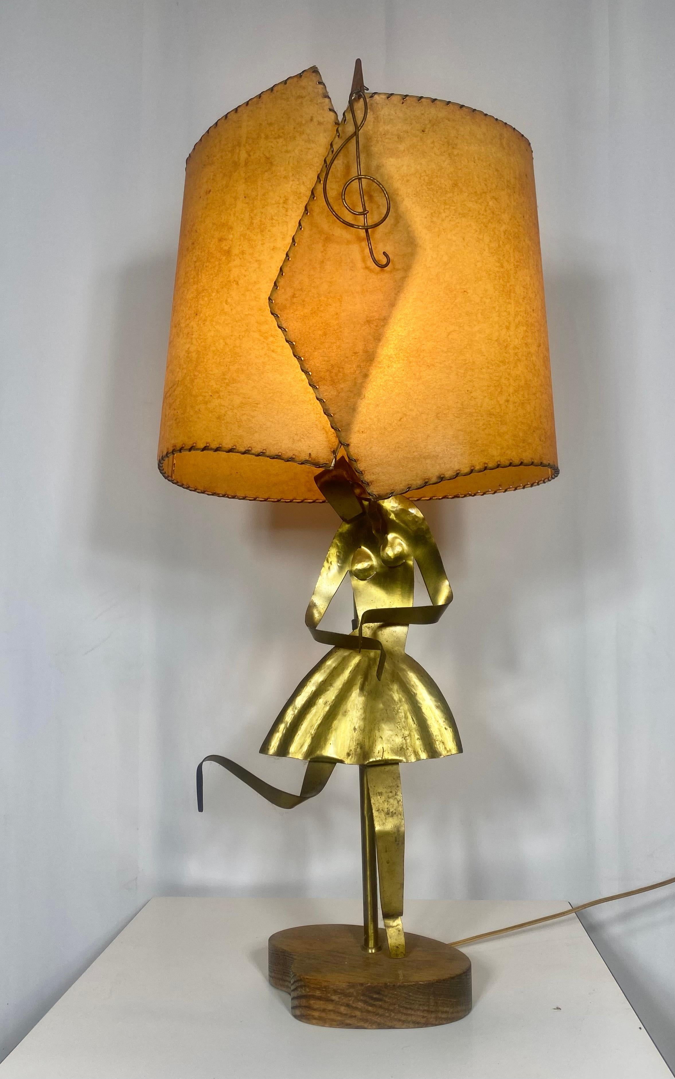 Laiton Lampe de bureau sculpturale abstraite en laiton Yasha Heifetz, mi-siècle moderne en vente