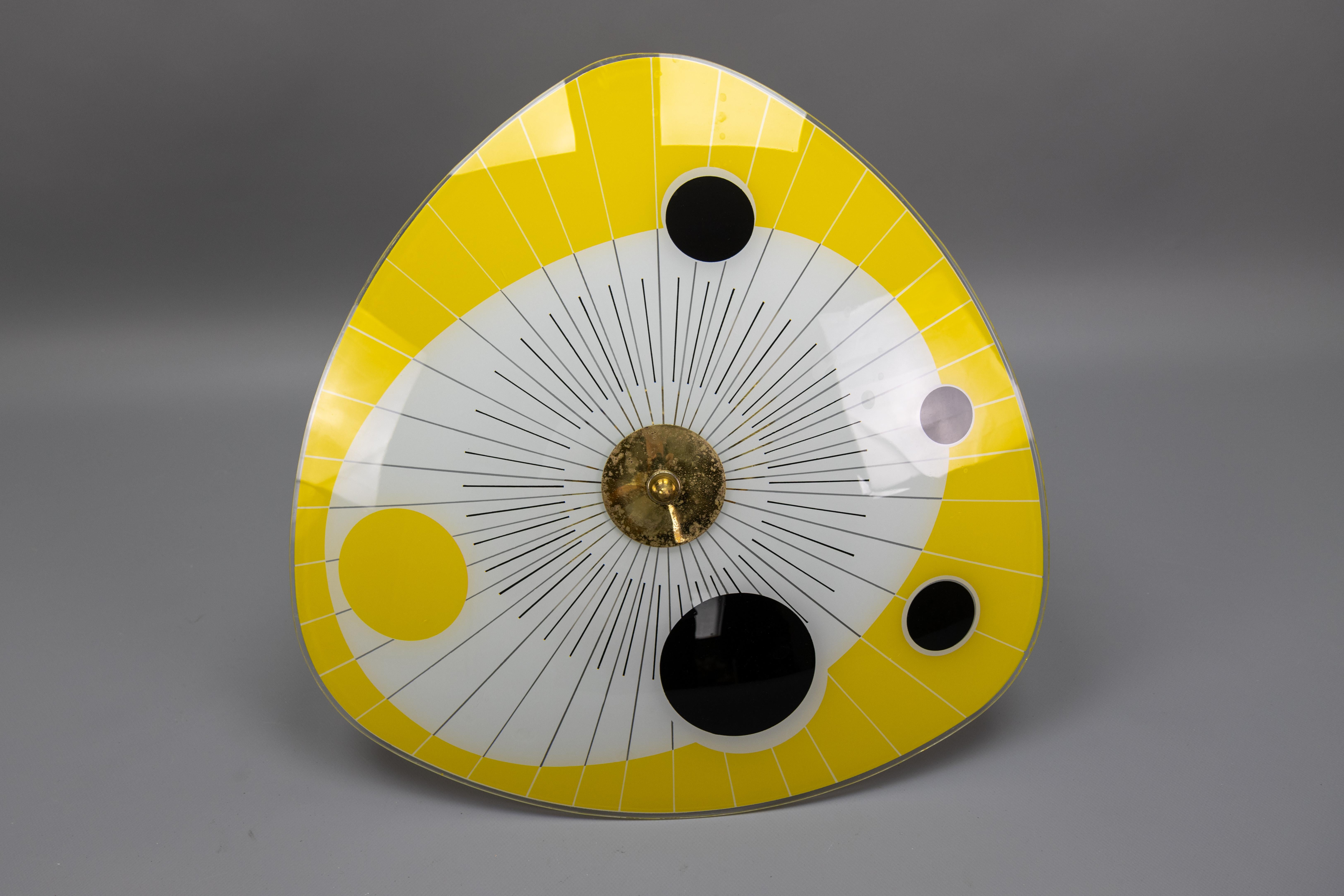 Mid-Century Modern Yellow, Black and White Glass and Brass Pendant Light, 1950s For Sale 11