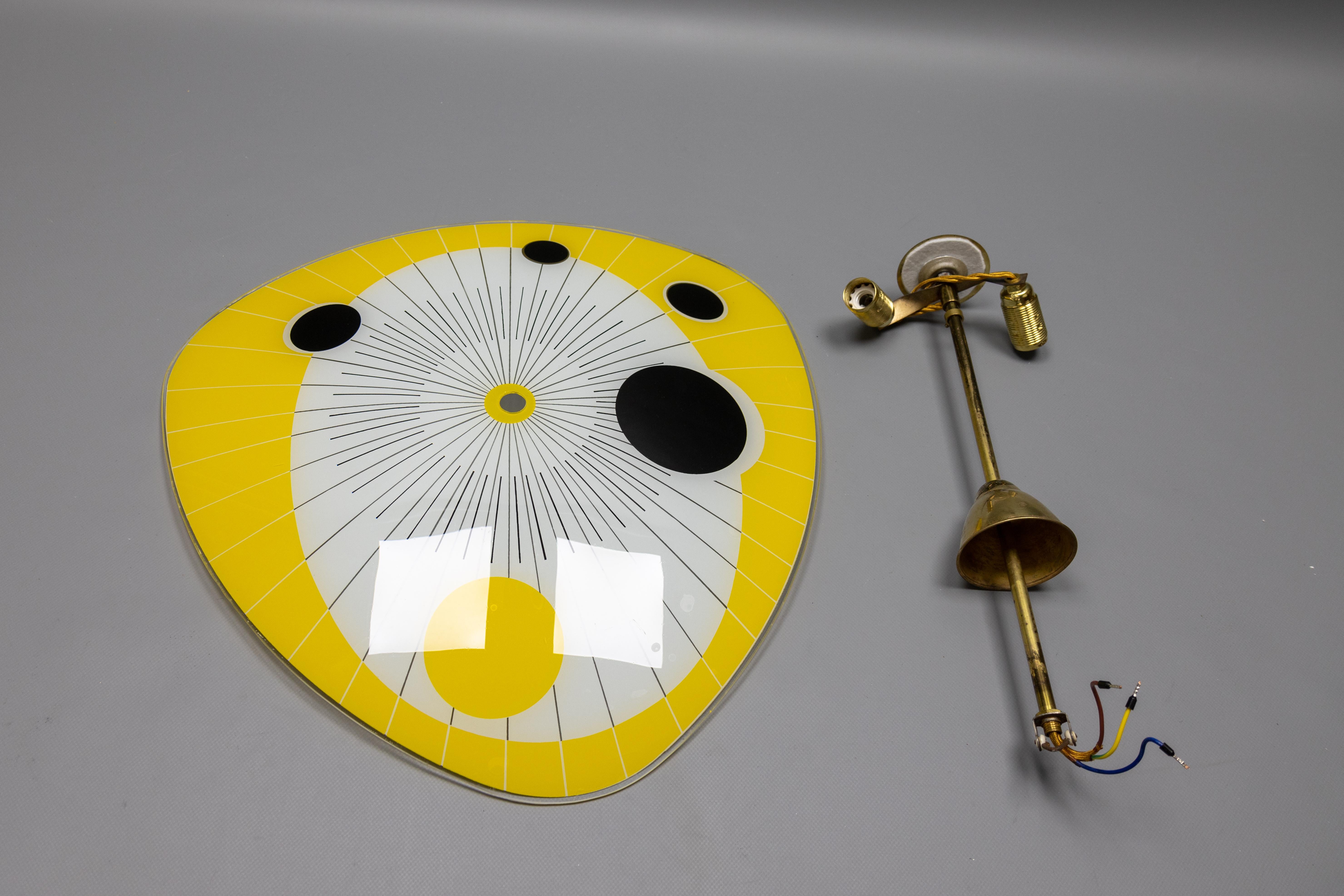 Mid-Century Modern Yellow, Black and White Glass and Brass Pendant Light, 1950s For Sale 12
