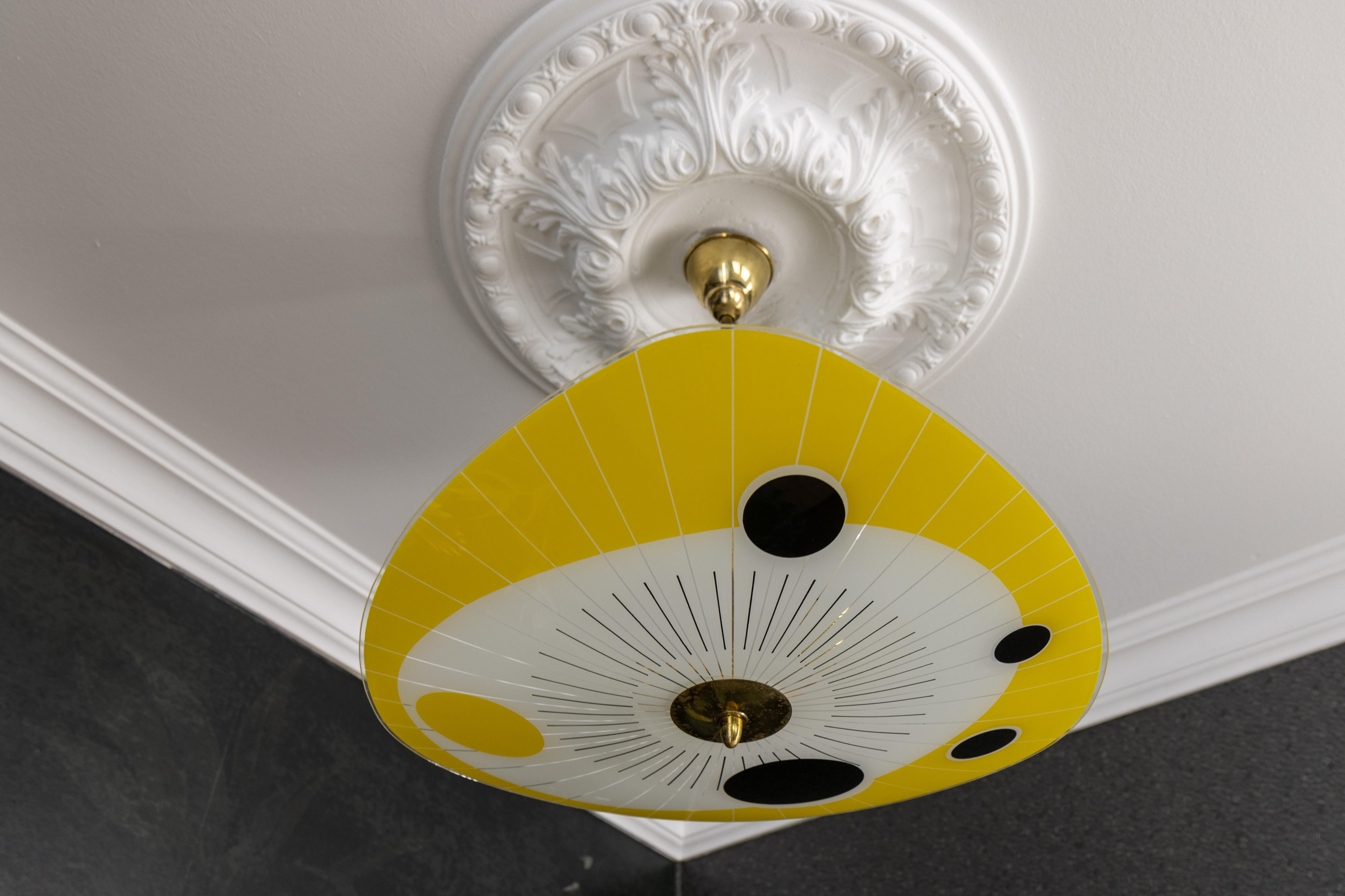 Mid-Century Modern Yellow, Black and White Glass and Brass Pendant Light, 1950s For Sale 3