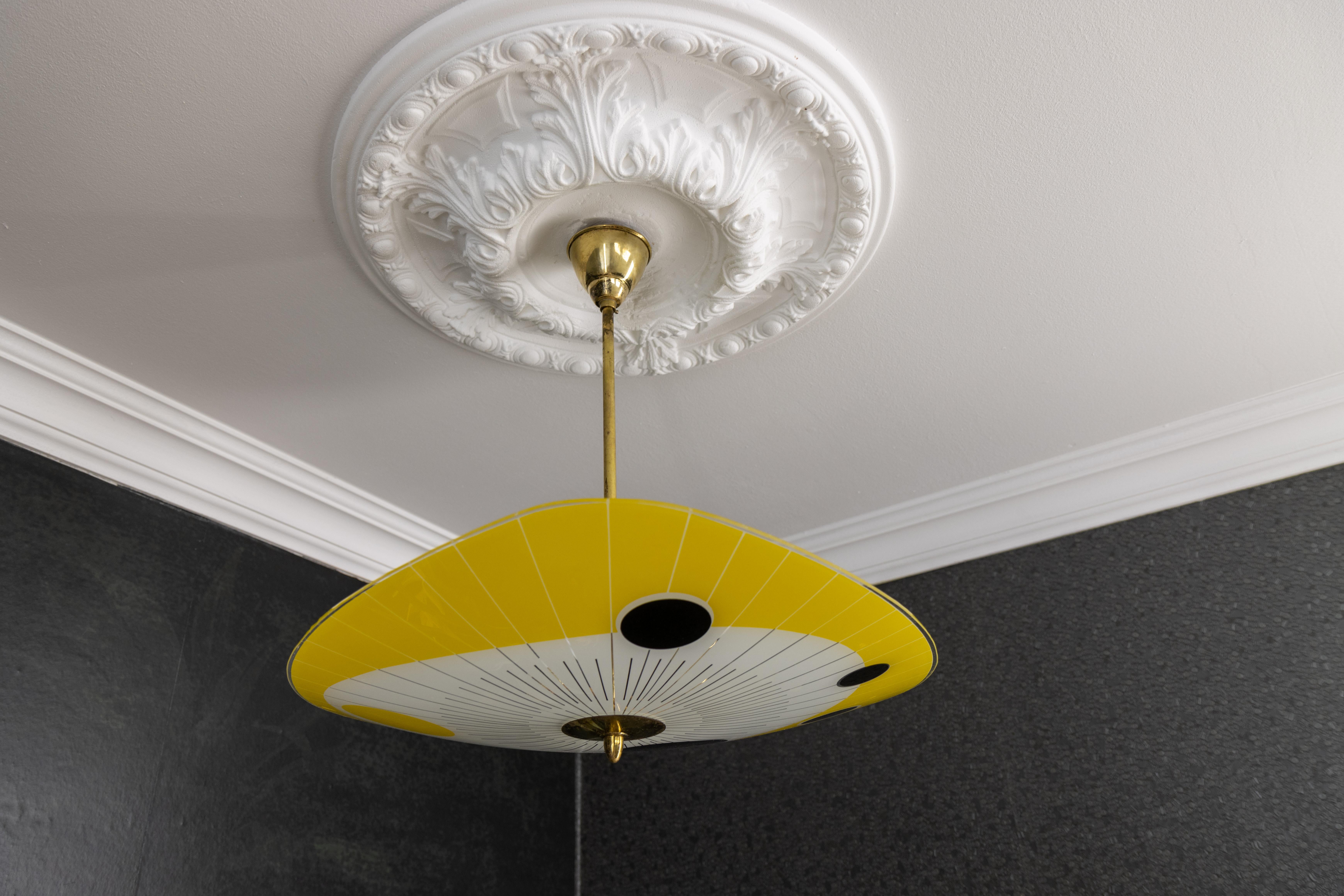 Mid-Century Modern Yellow, Black and White Glass and Brass Pendant Light, 1950s For Sale 4