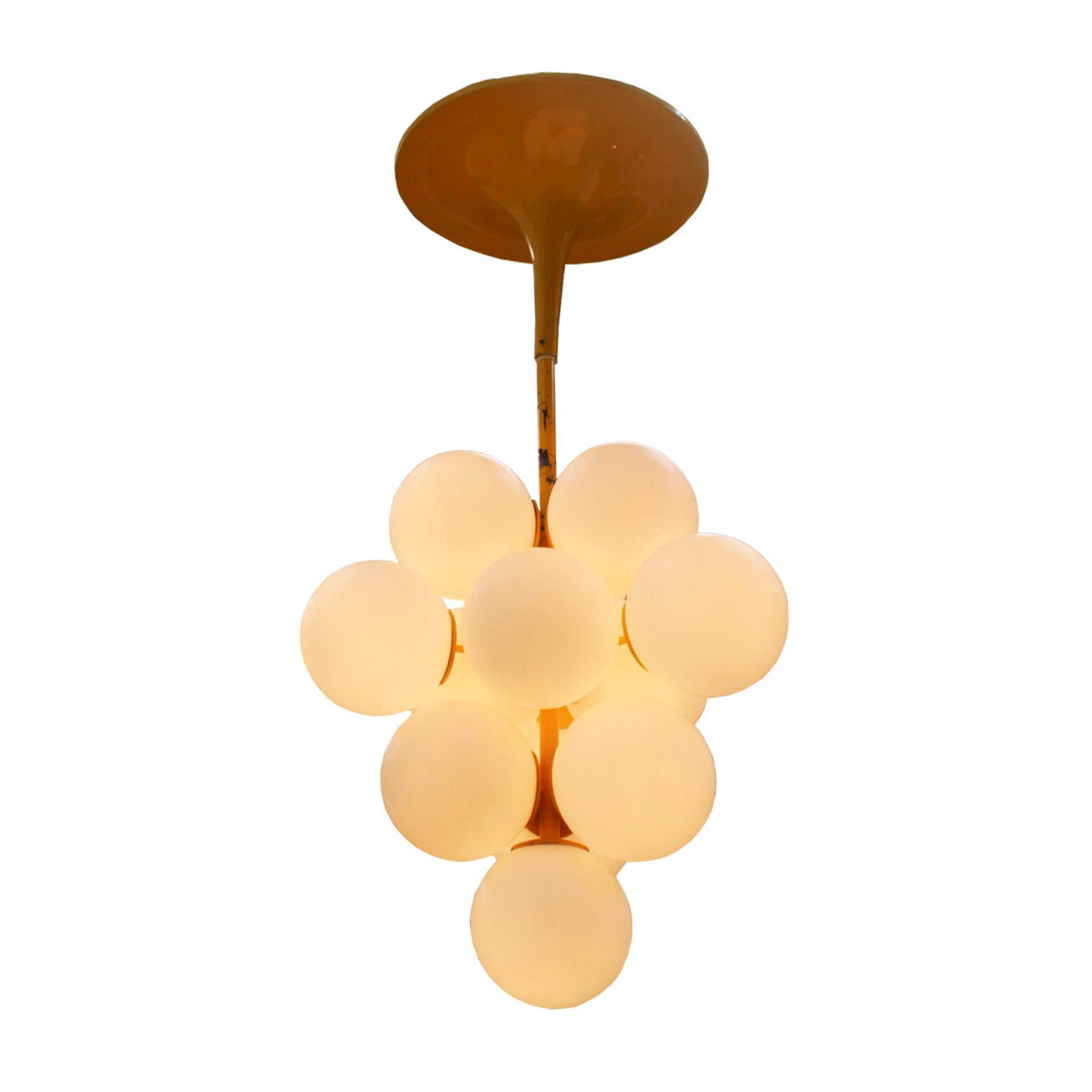 Mid-Century Modern Yellow Cluster with White Opaline Italian Suspension Lamp For Sale 2